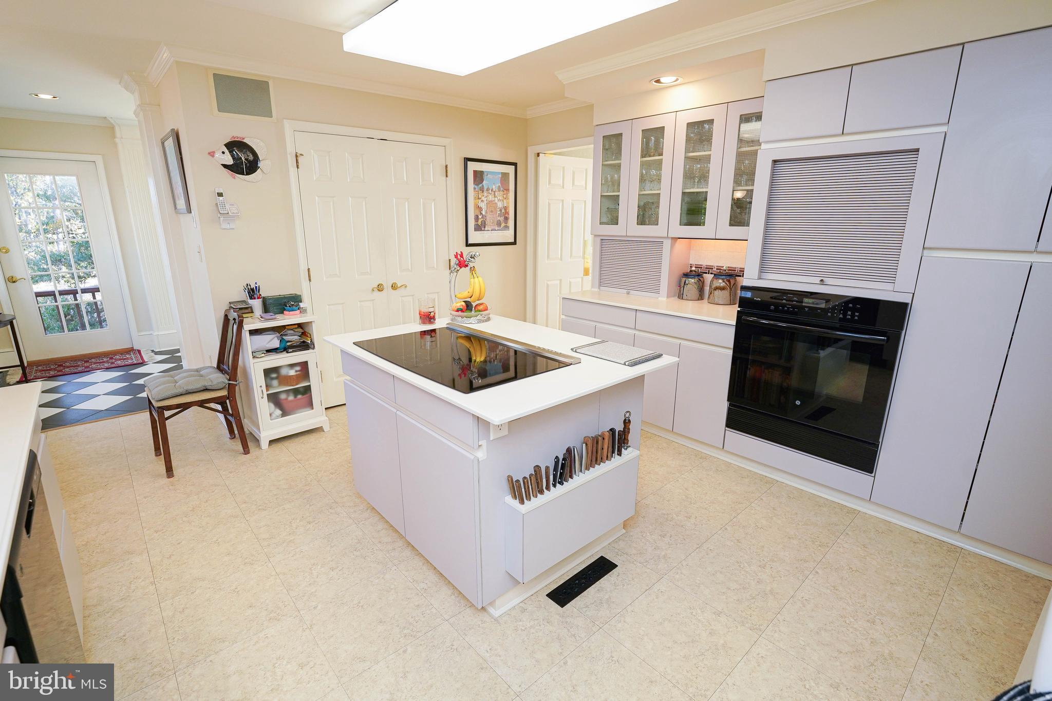 HOLLY SHORES - Residential