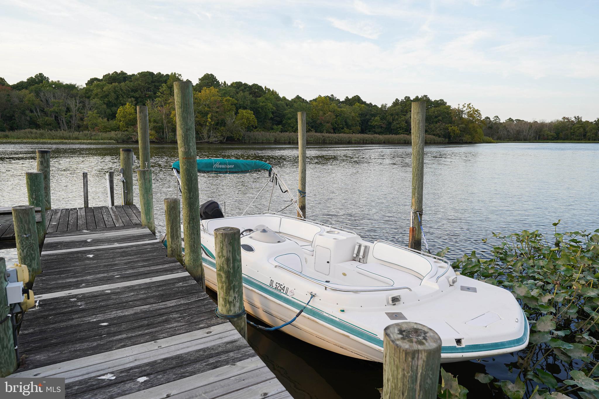 HOLLY SHORES - Residential