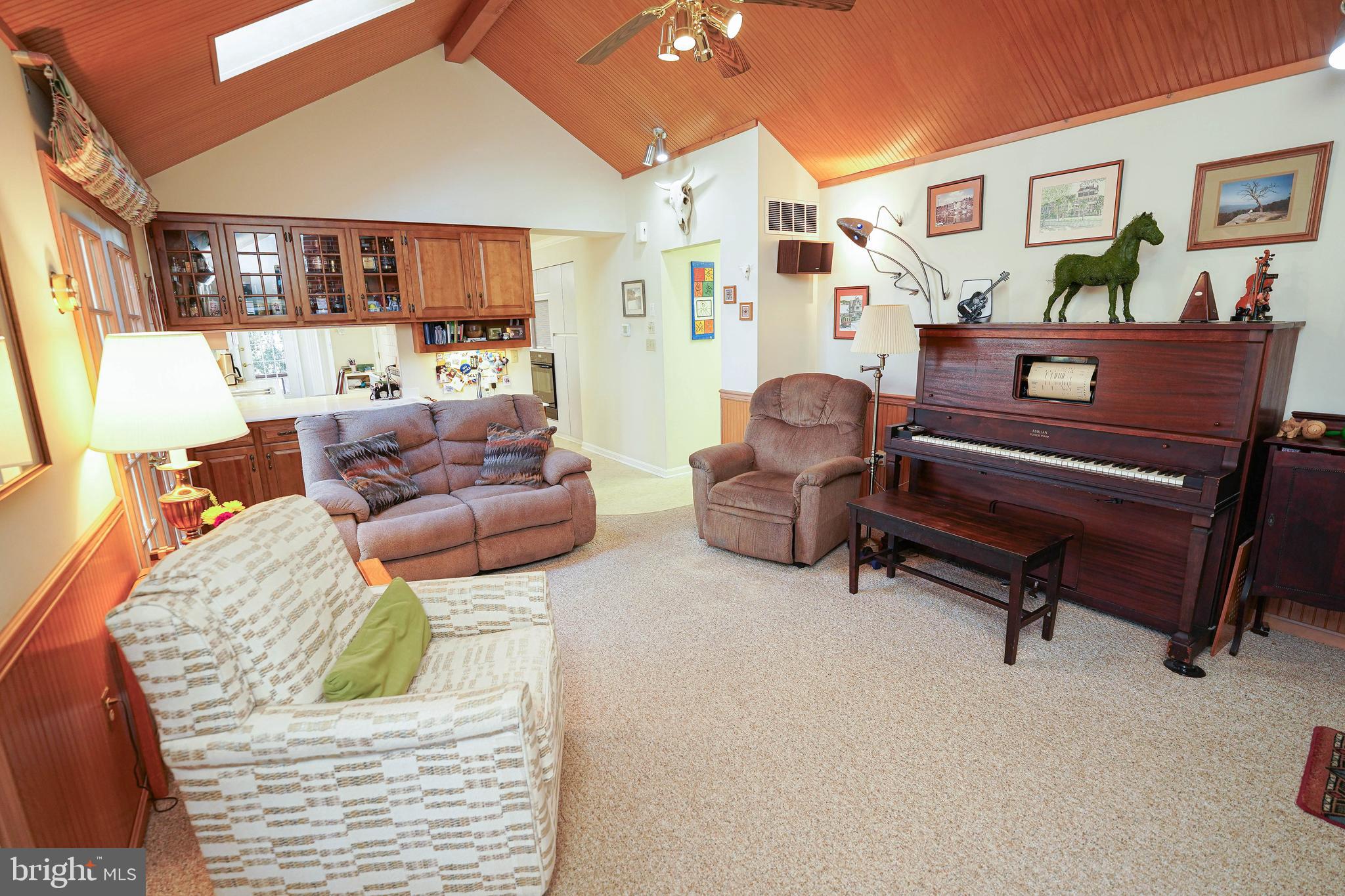 HOLLY SHORES - Residential