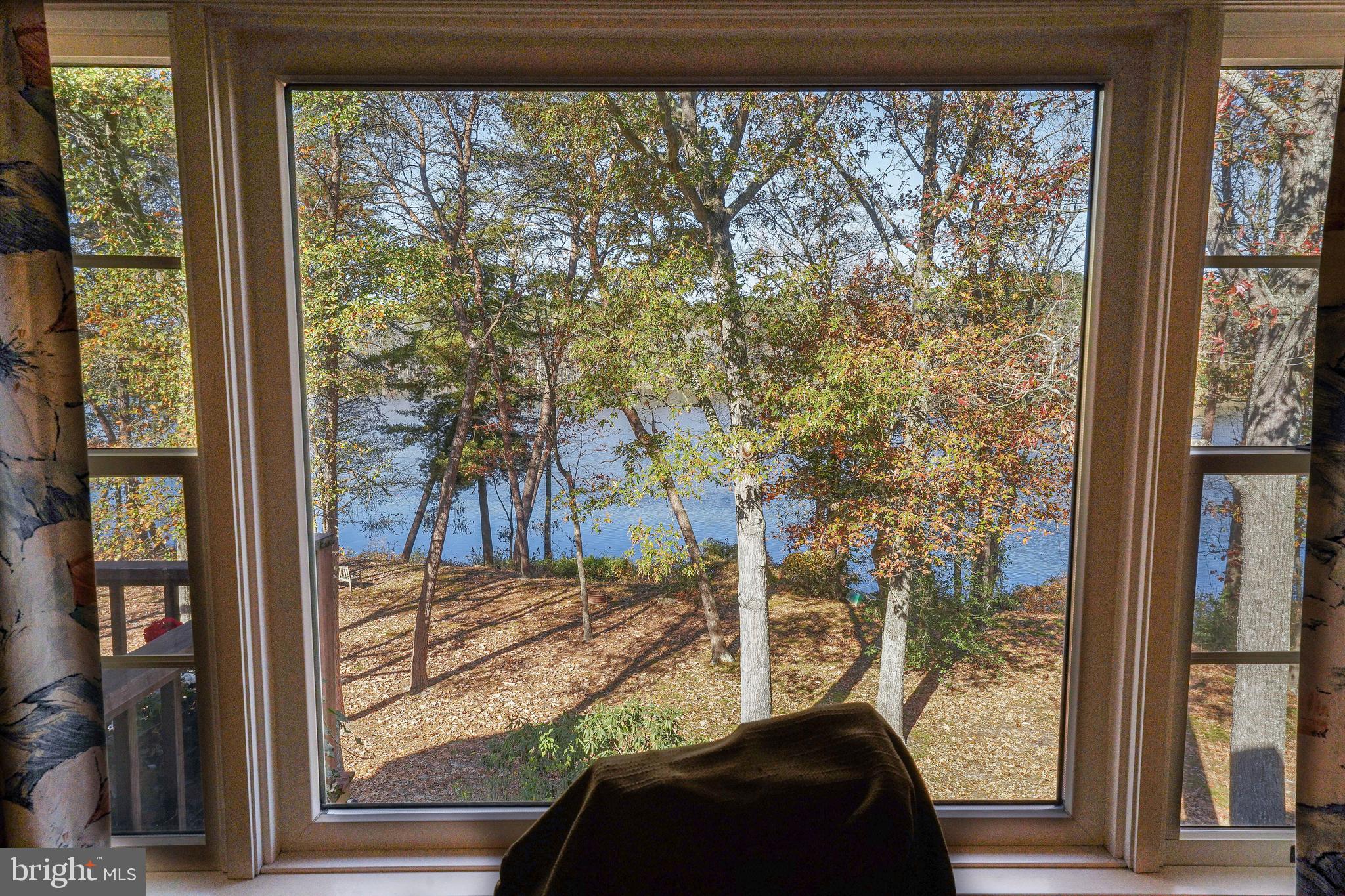 HOLLY SHORES - Residential