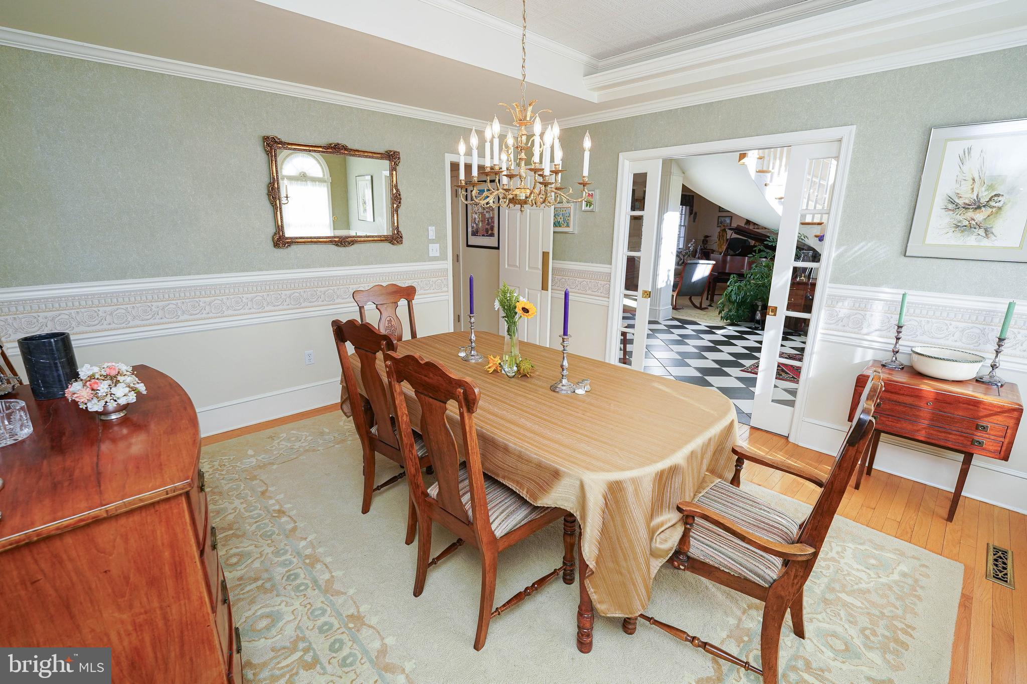 HOLLY SHORES - Residential