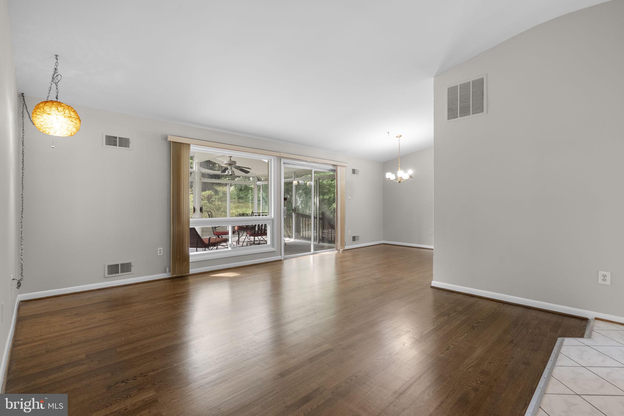 820 LAMBERTON DRIVE