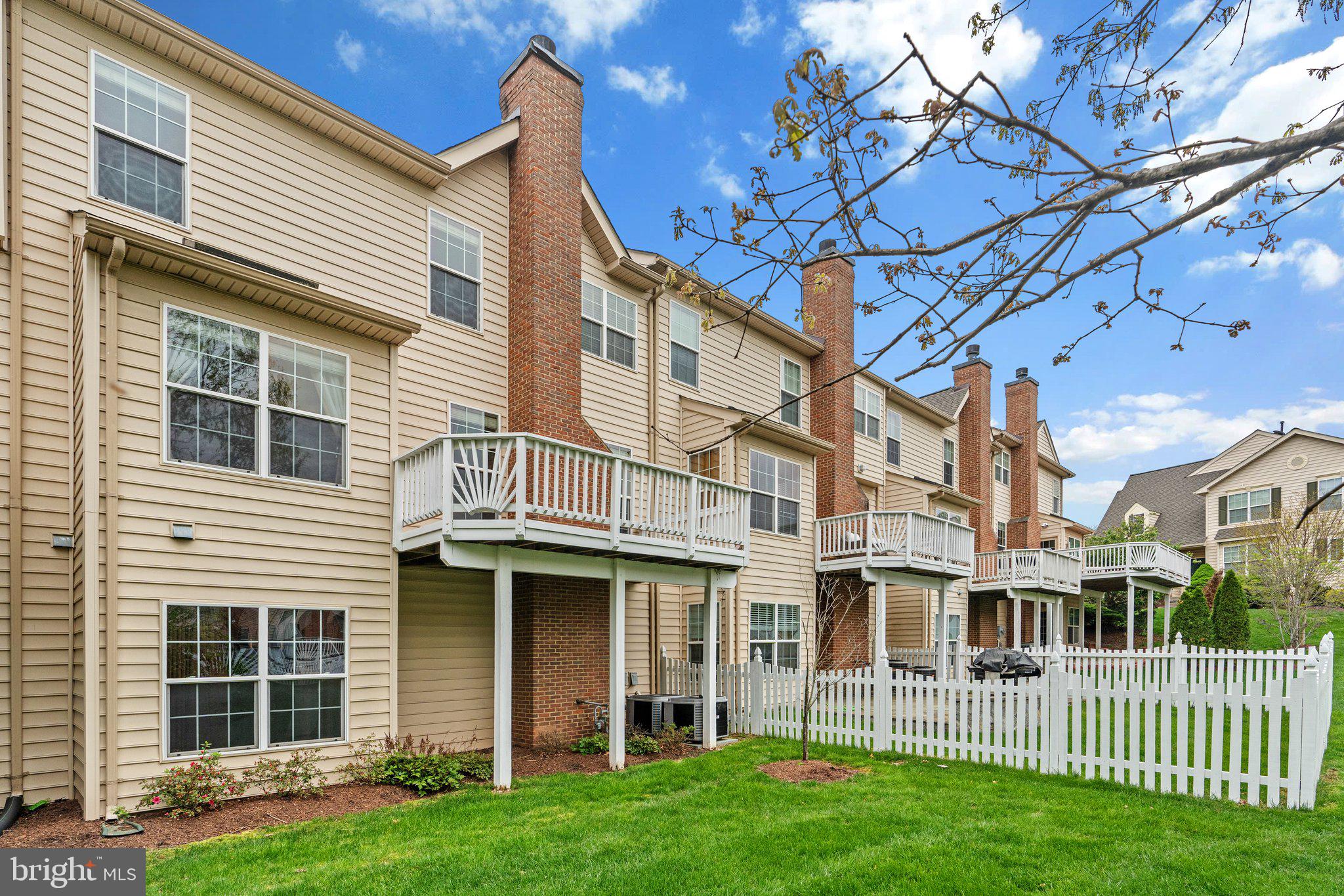 BELMONT COUNTRY CLUB - Residential