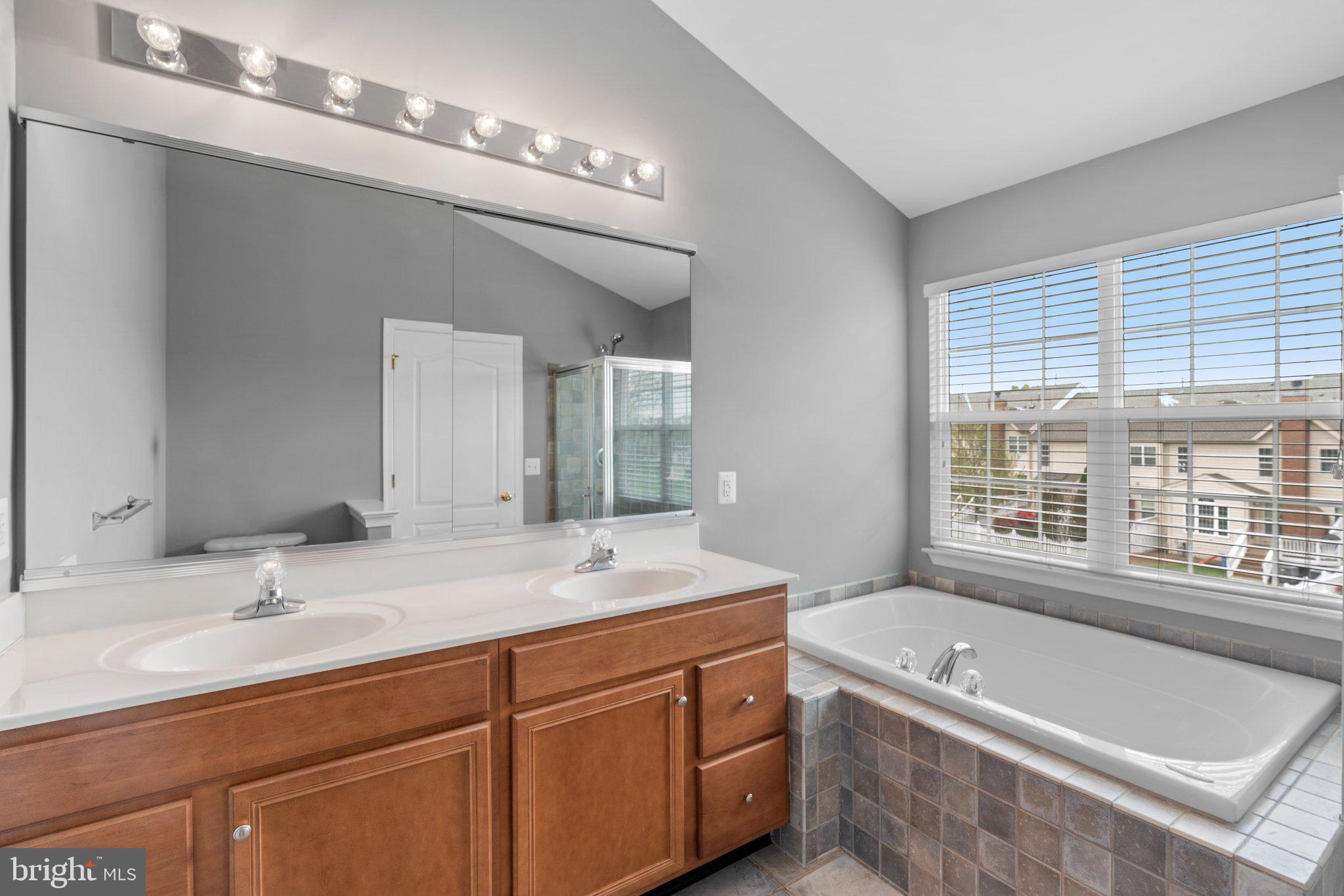 BELMONT COUNTRY CLUB - Residential