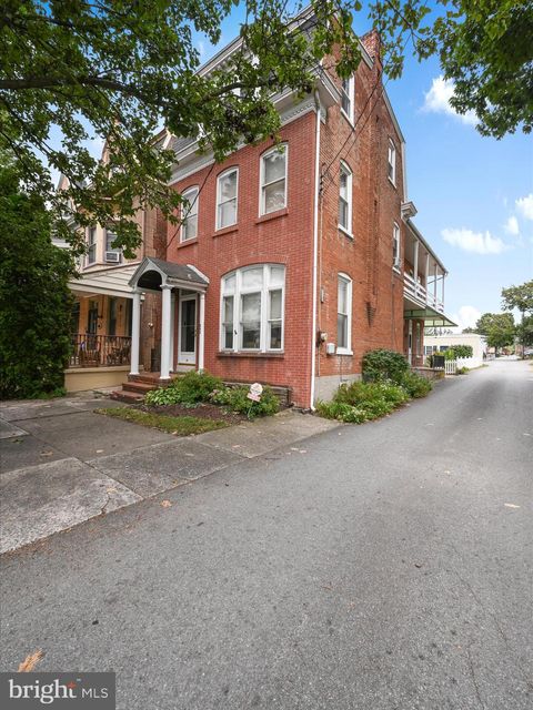 Photo of 233 N 4th Street, COLUMBIA, PA 17512 (MLS # PALA2077192)