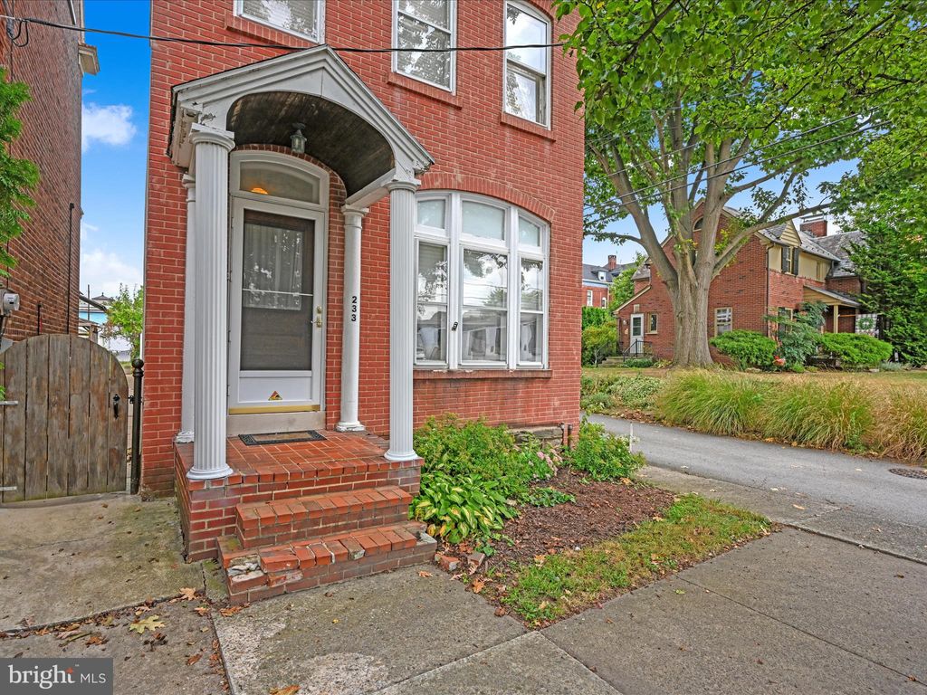 Photo of 233 N 4th Street, COLUMBIA, PA 17512 (MLS # PALA2077192)