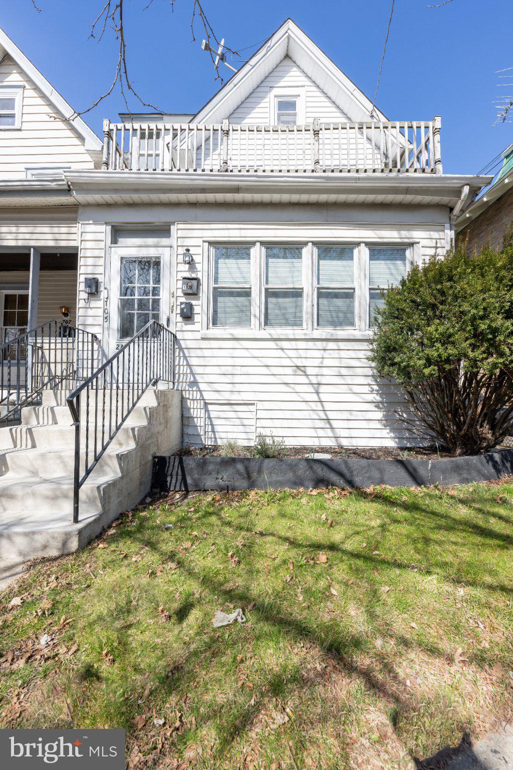 705 COLLINGS AVENUE