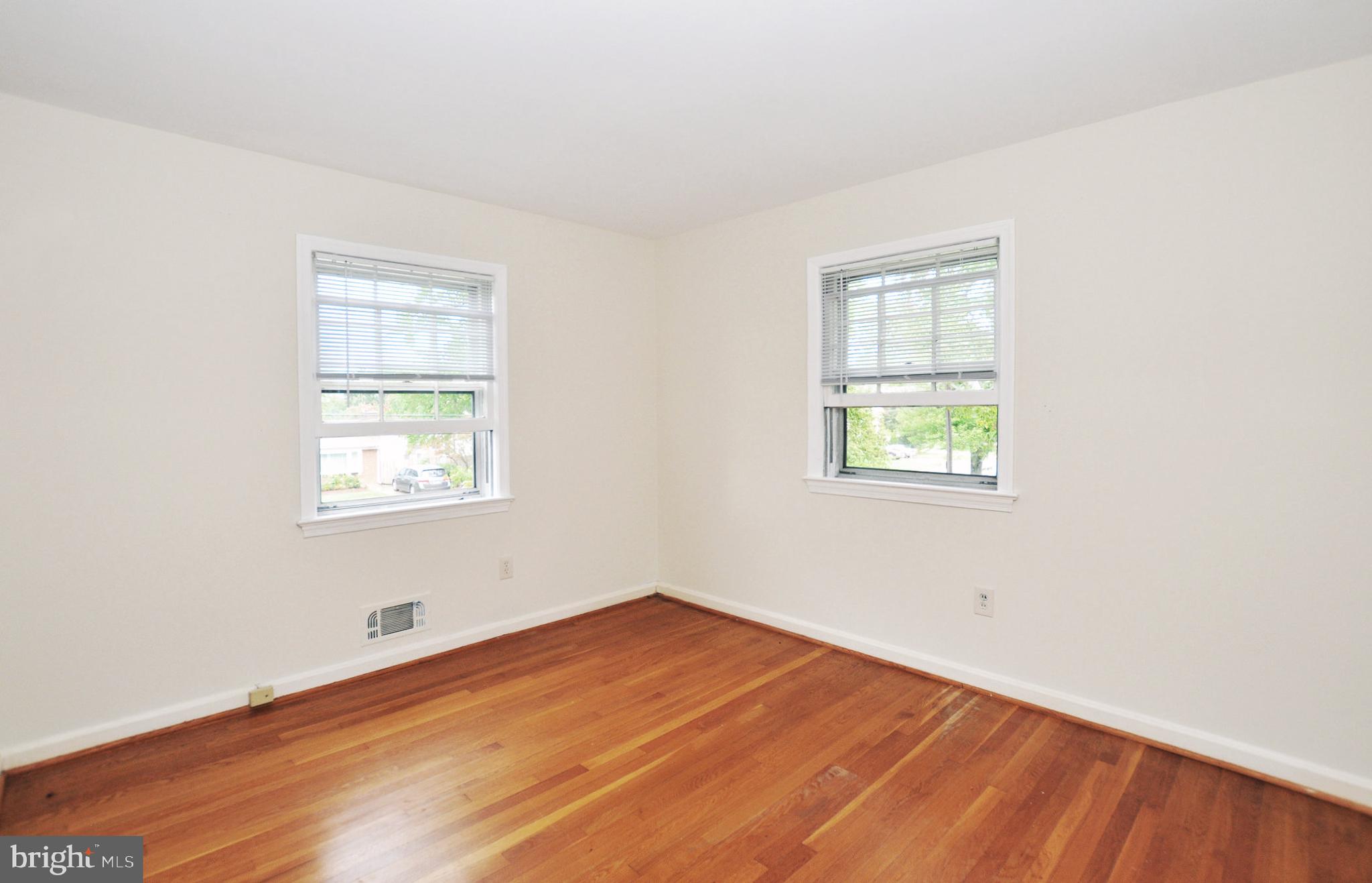 OAKWOOD KNOLLS - Residential