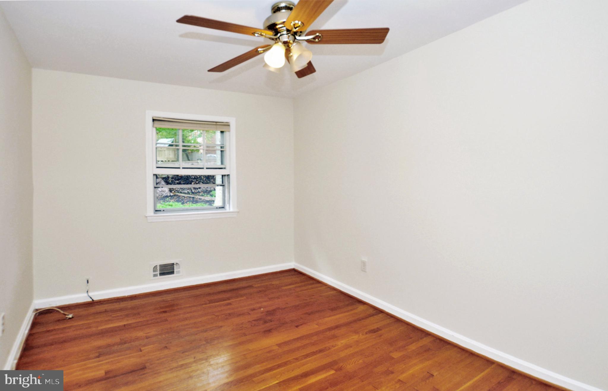 OAKWOOD KNOLLS - Residential