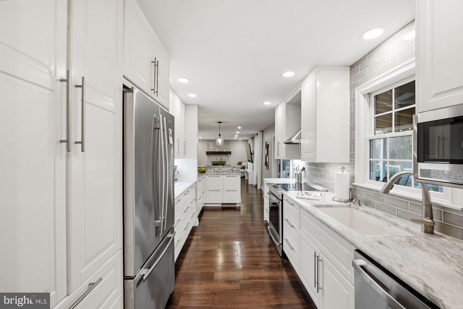 BURKE CENTRE - Residential