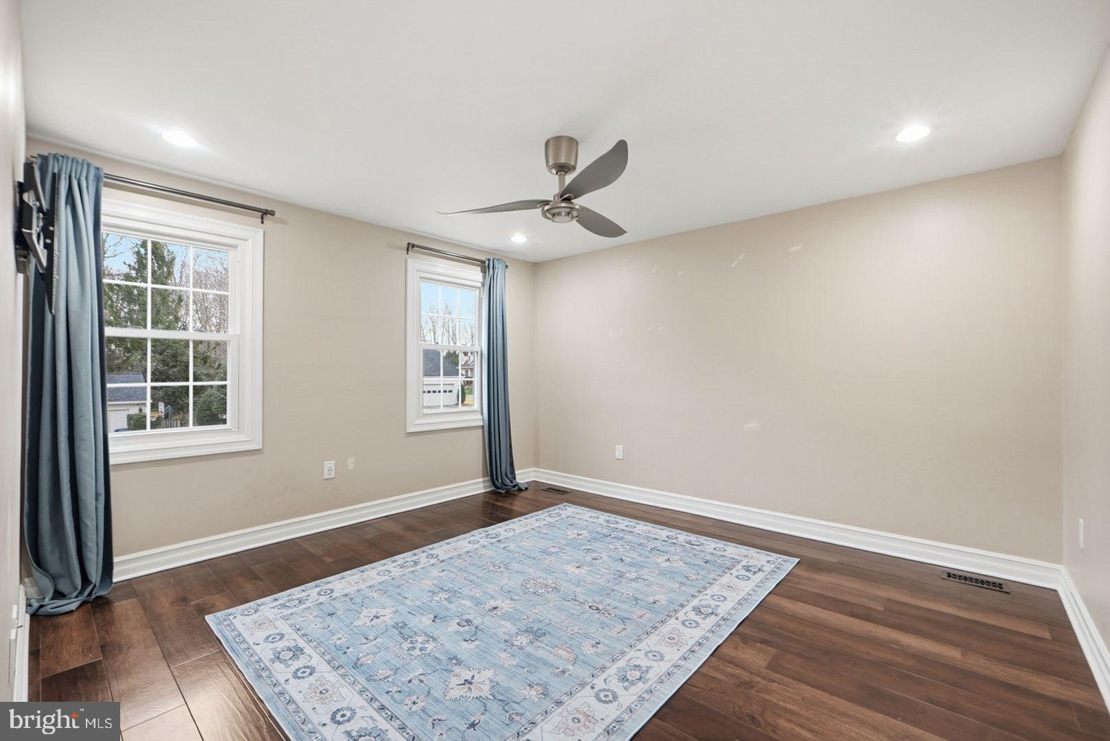 BURKE CENTRE - Residential