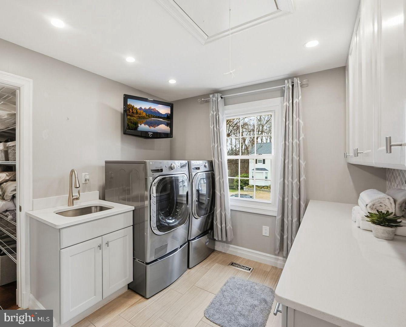 BURKE CENTRE - Residential