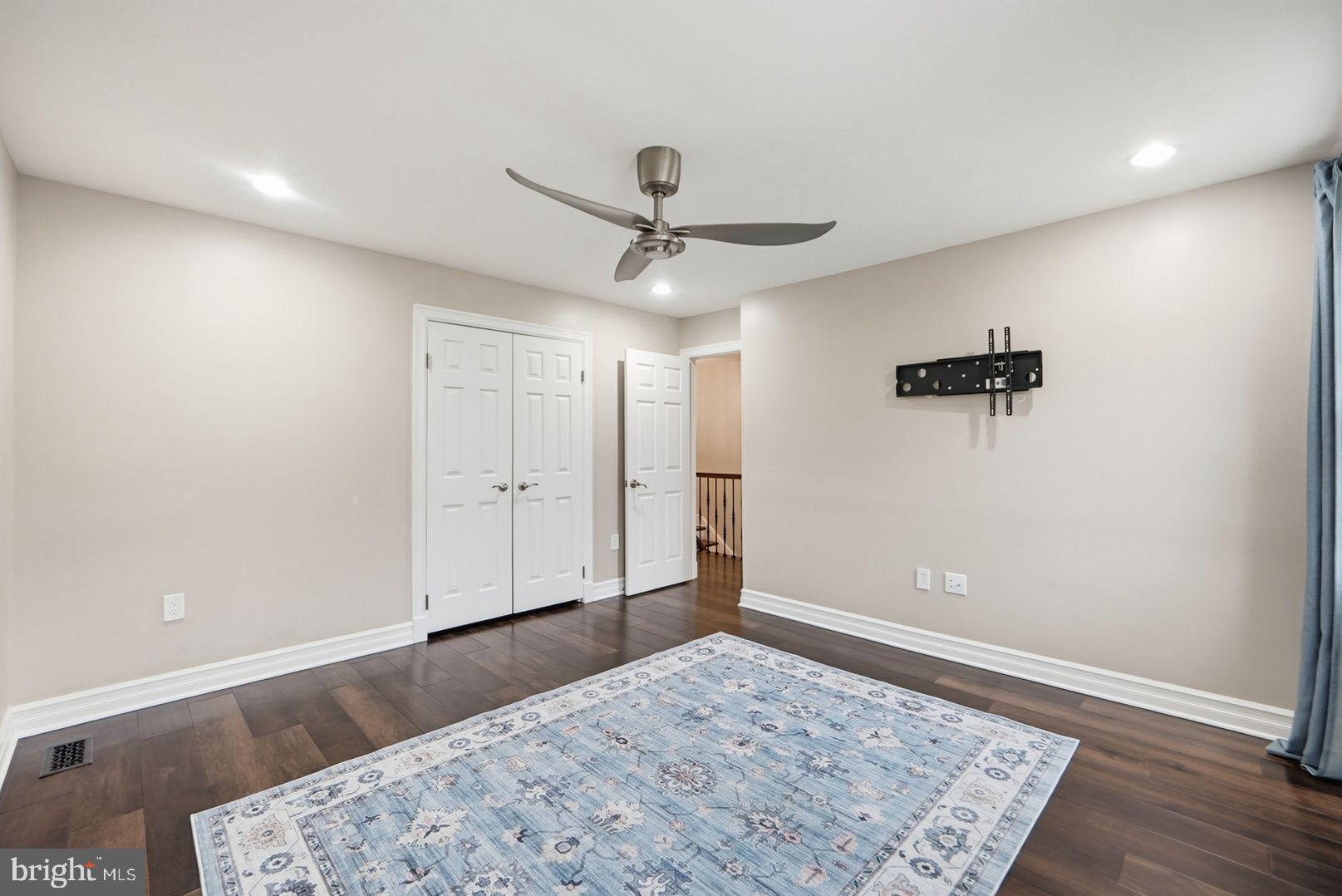 BURKE CENTRE - Residential