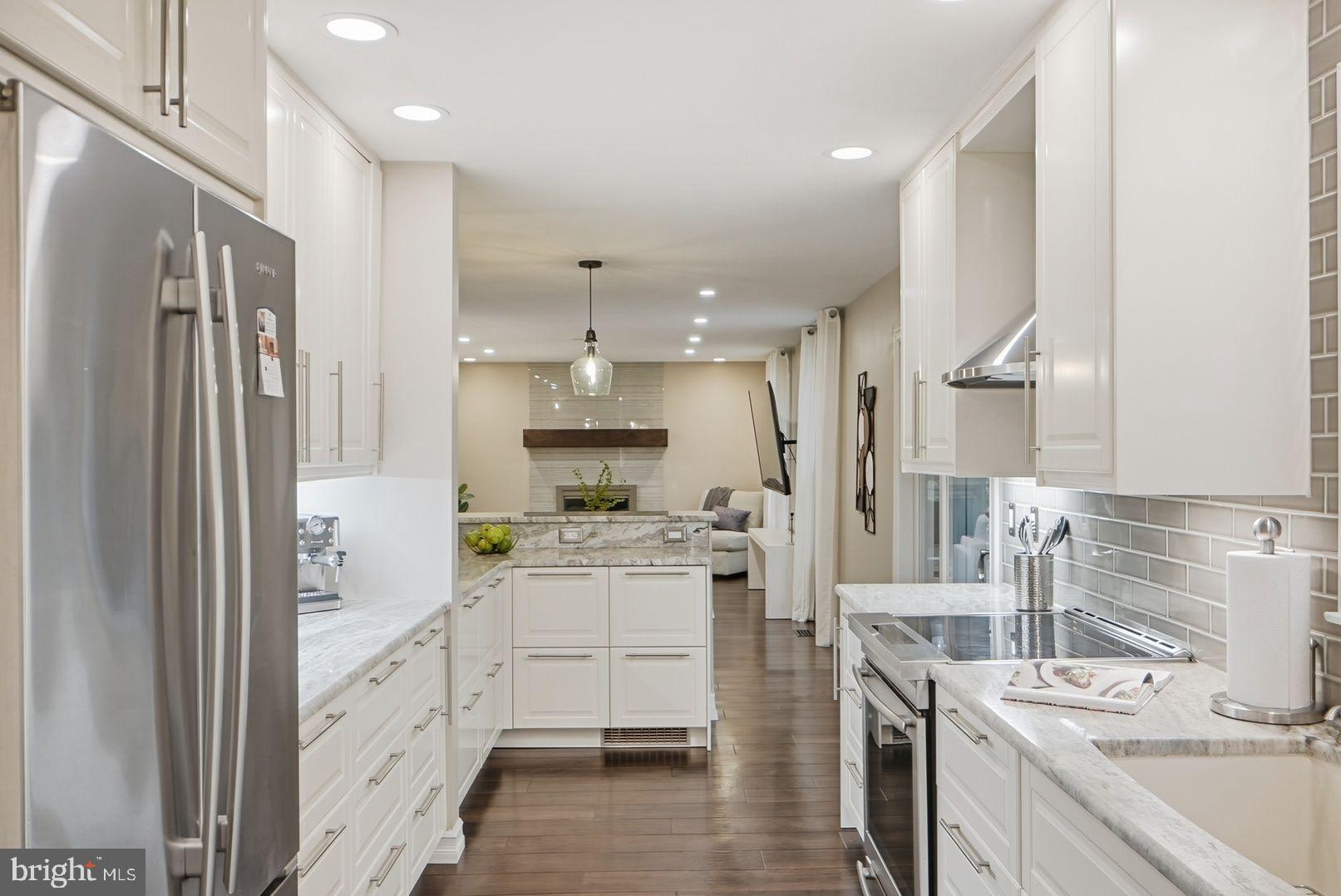 BURKE CENTRE - Residential