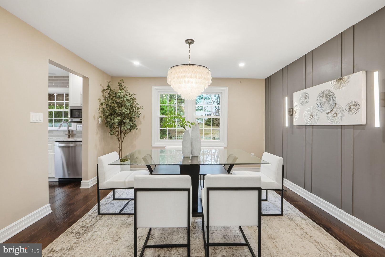 BURKE CENTRE - Residential