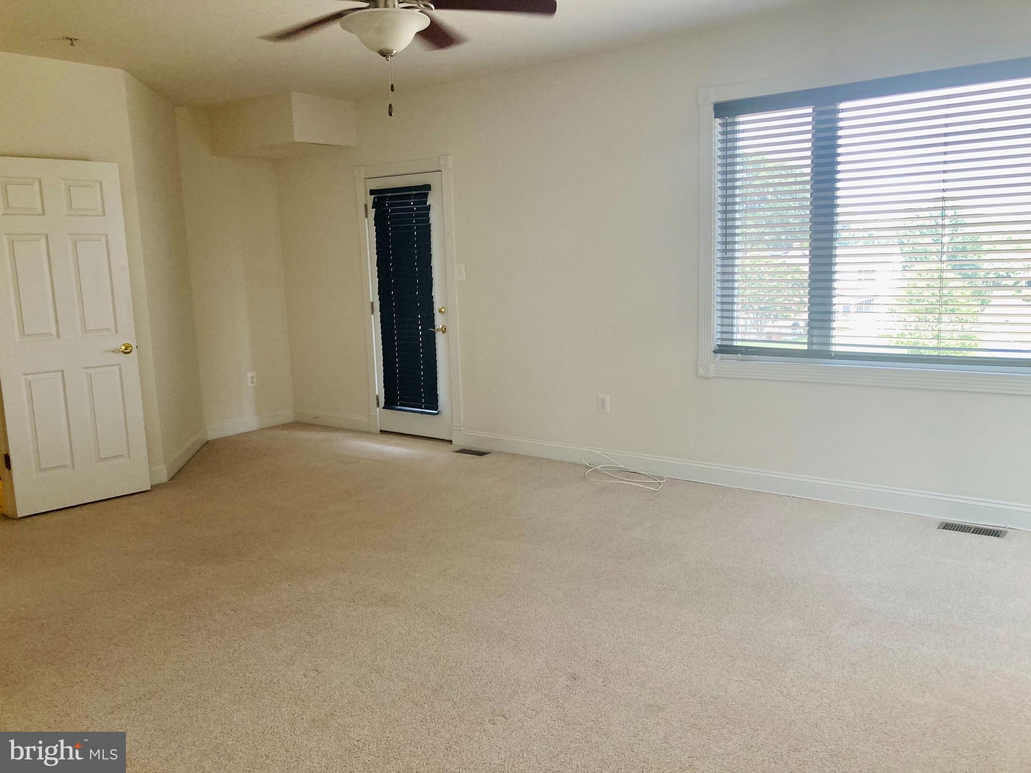 CENTENNIAL COMMONS - Residential Lease