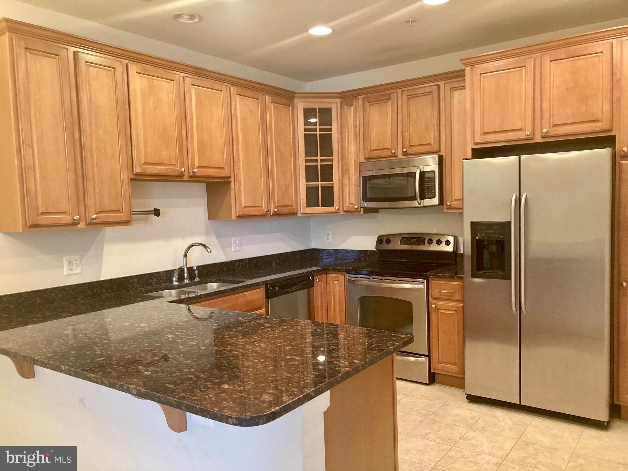 CENTENNIAL COMMONS - Residential Lease