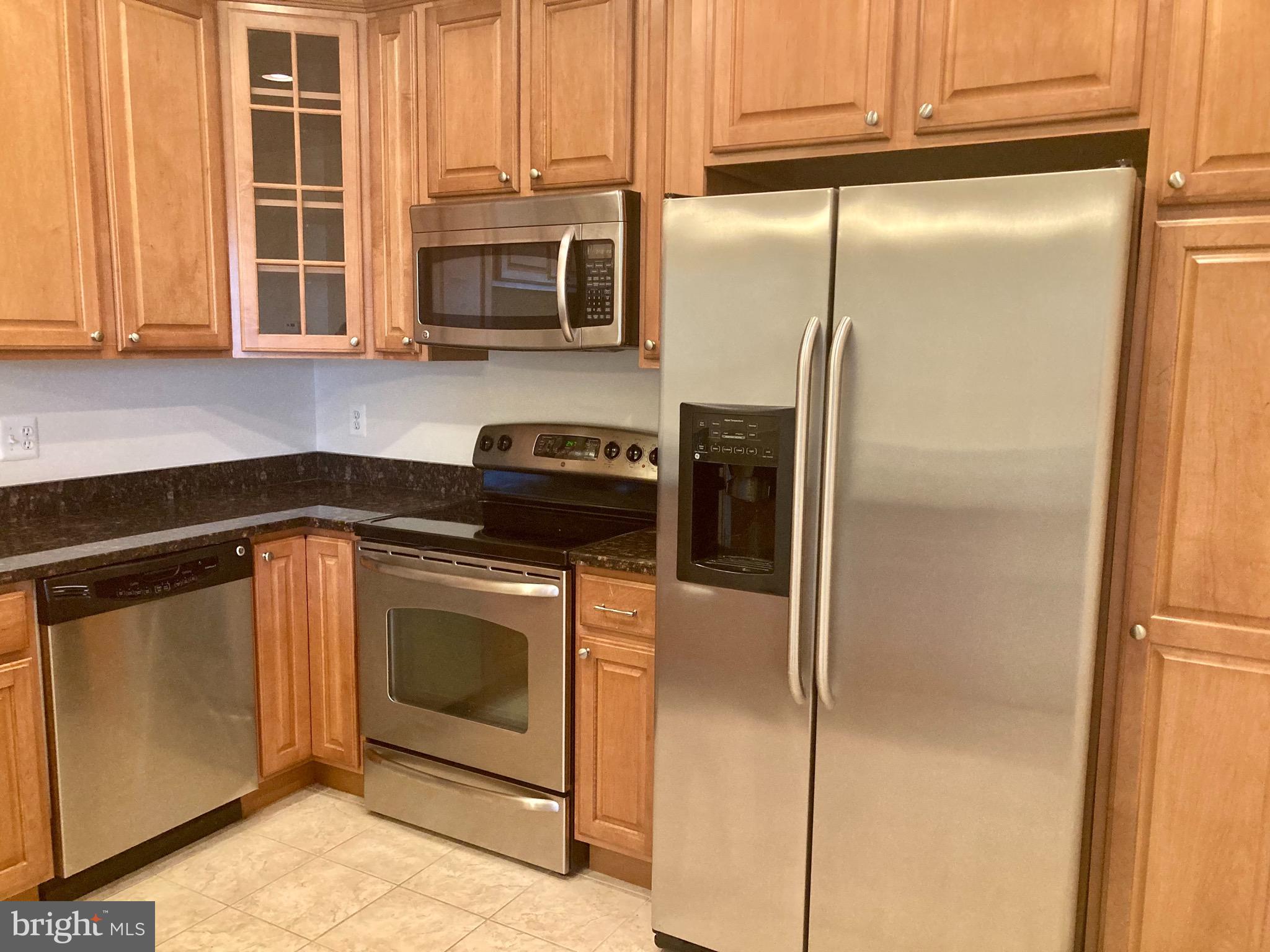 CENTENNIAL COMMONS - Residential Lease