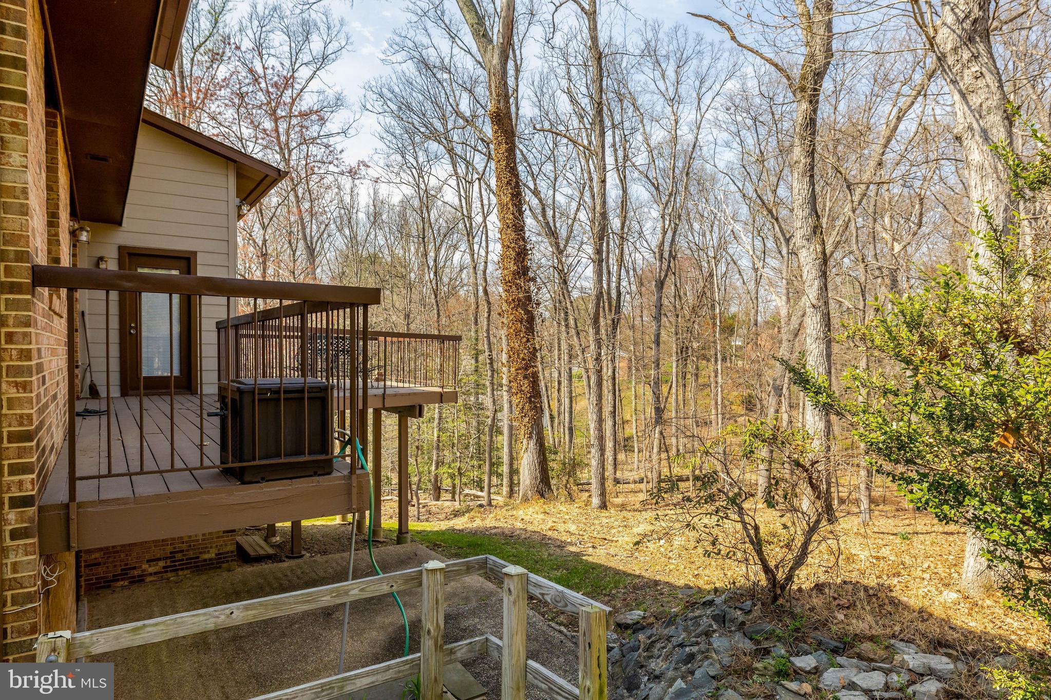 WOLF TRAP WOODS - Residential