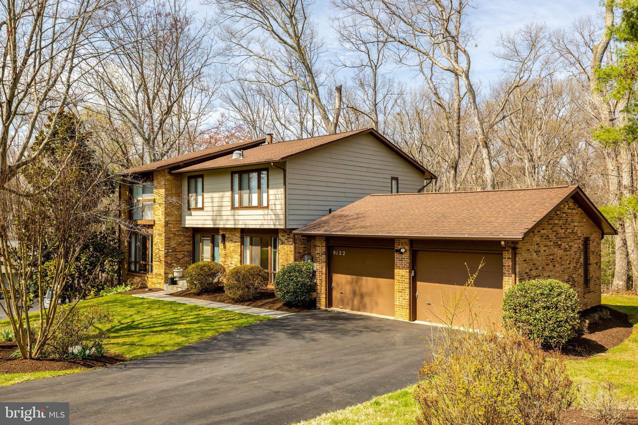 9122 CRICKLEWOOD COURT