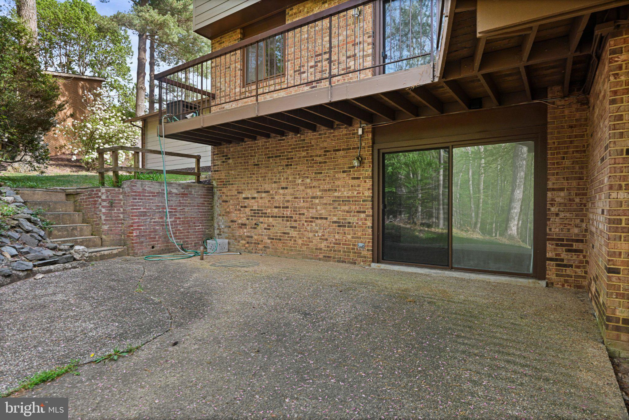 WOLF TRAP WOODS - Residential