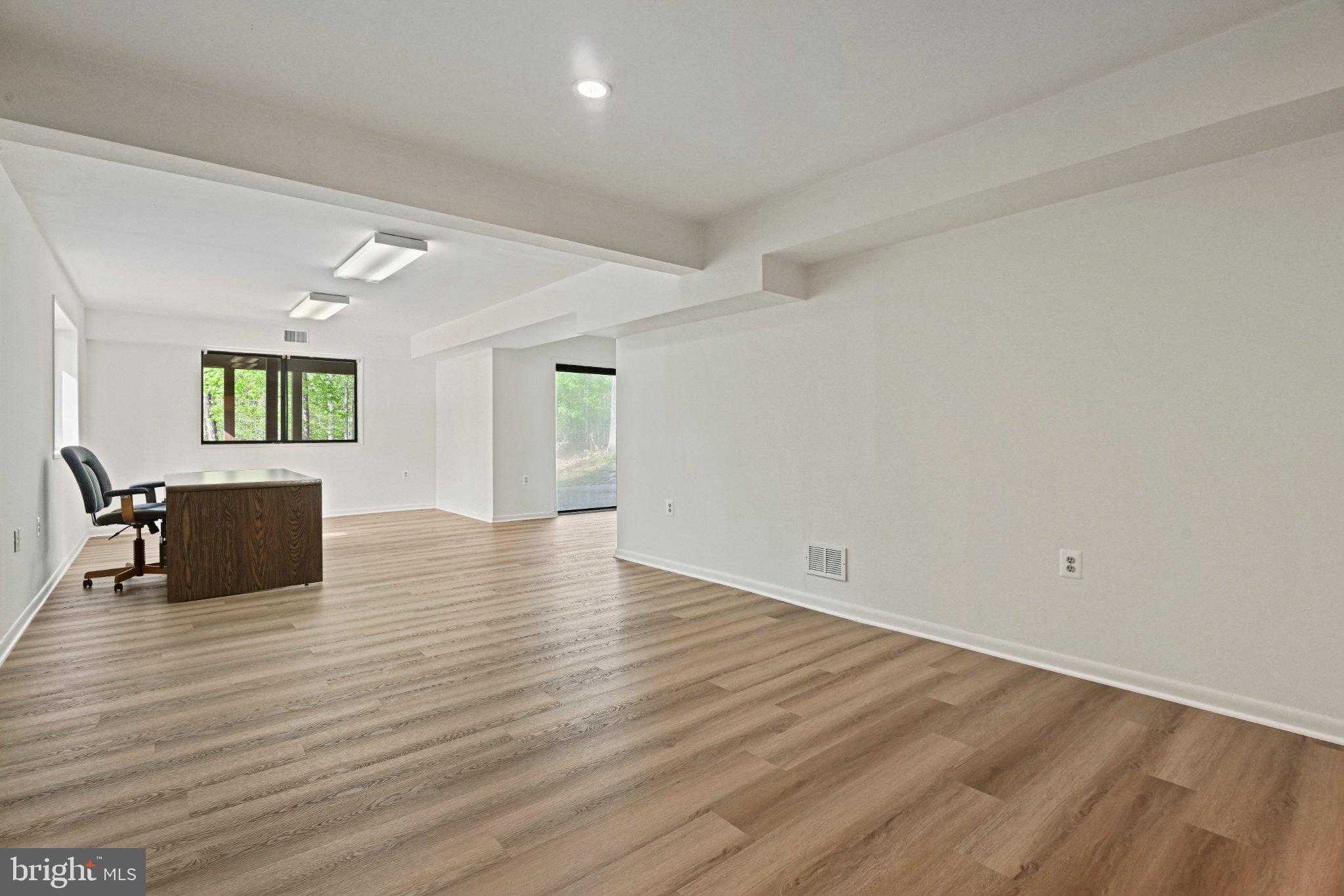 WOLF TRAP WOODS - Residential