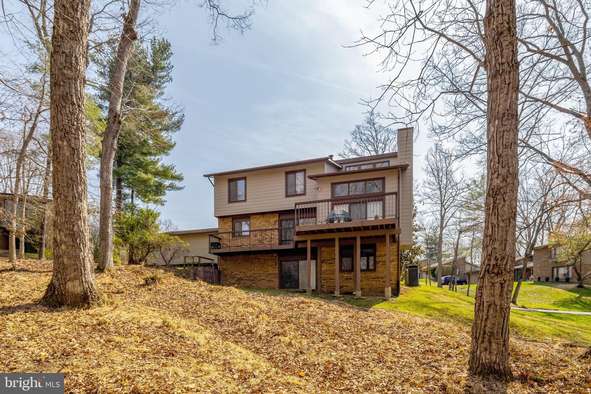 WOLF TRAP WOODS - Residential