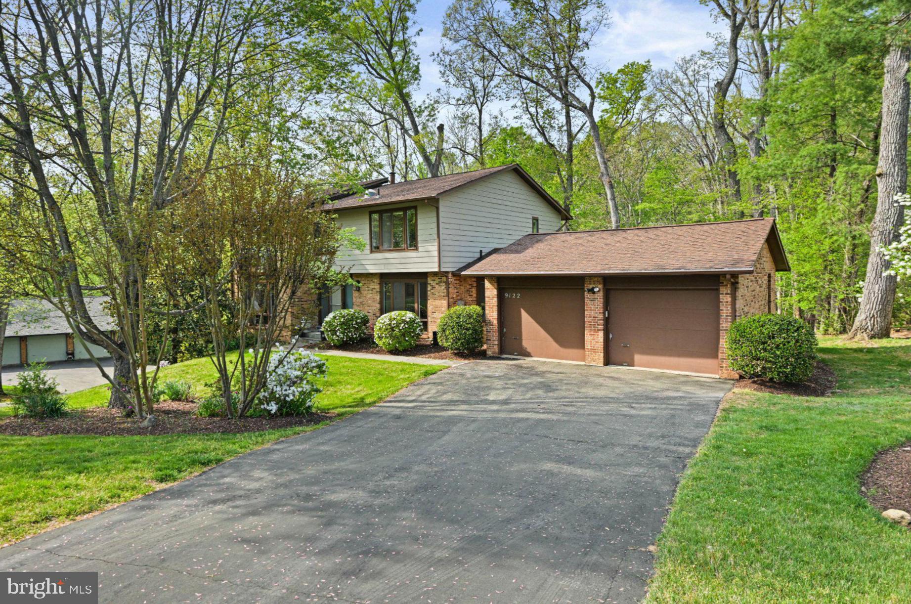 WOLF TRAP WOODS - Residential