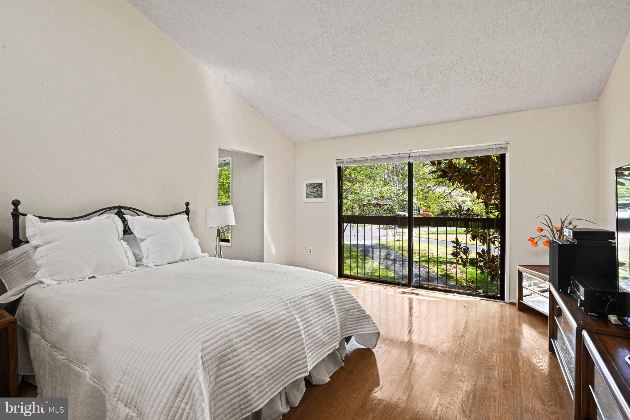 WOLF TRAP WOODS - Residential