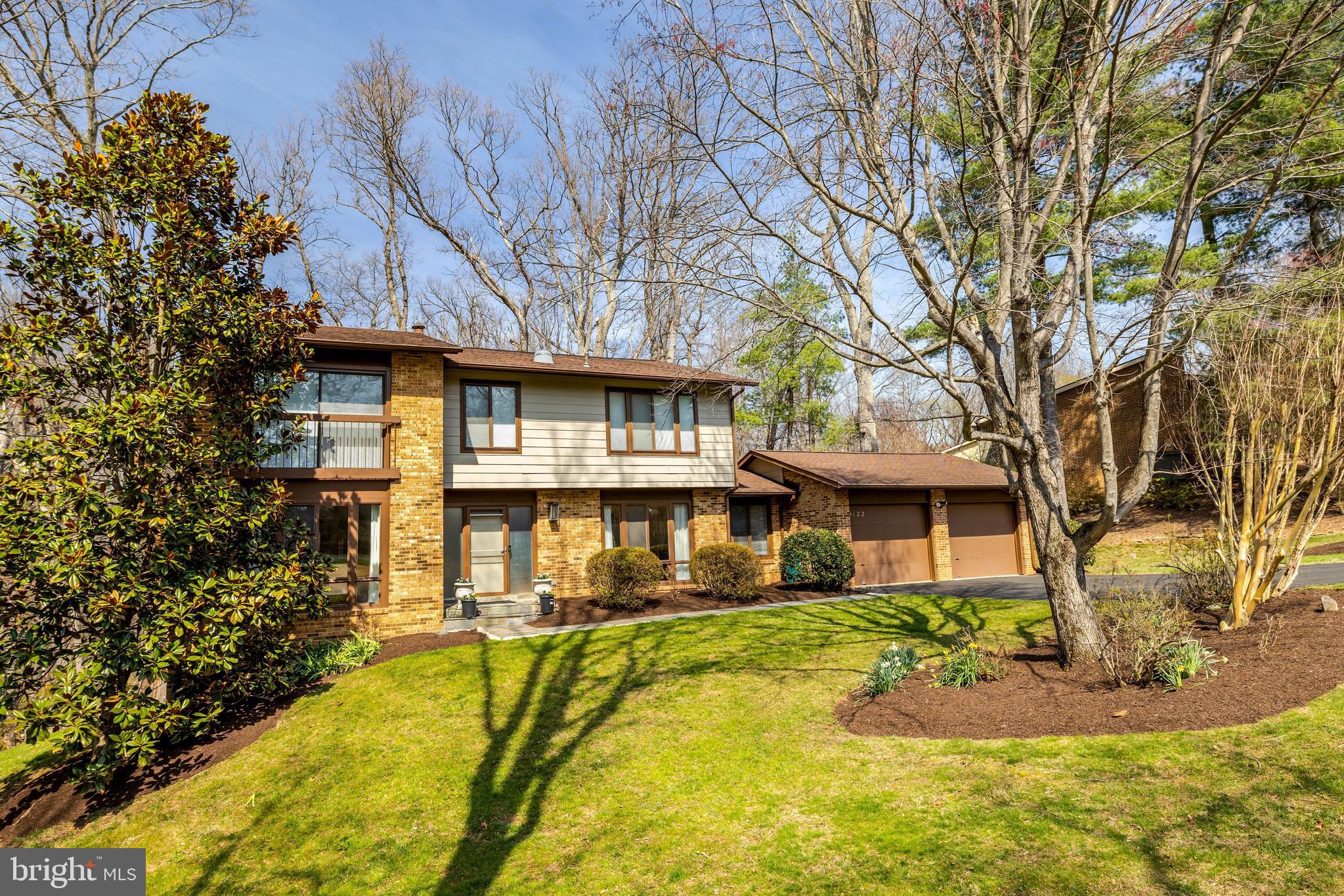 9122 CRICKLEWOOD COURT