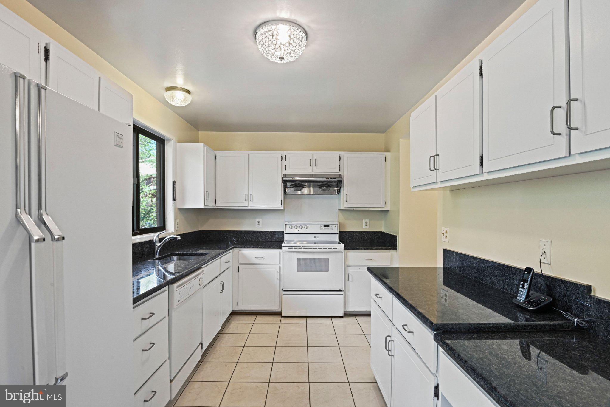 WOLF TRAP WOODS - Residential