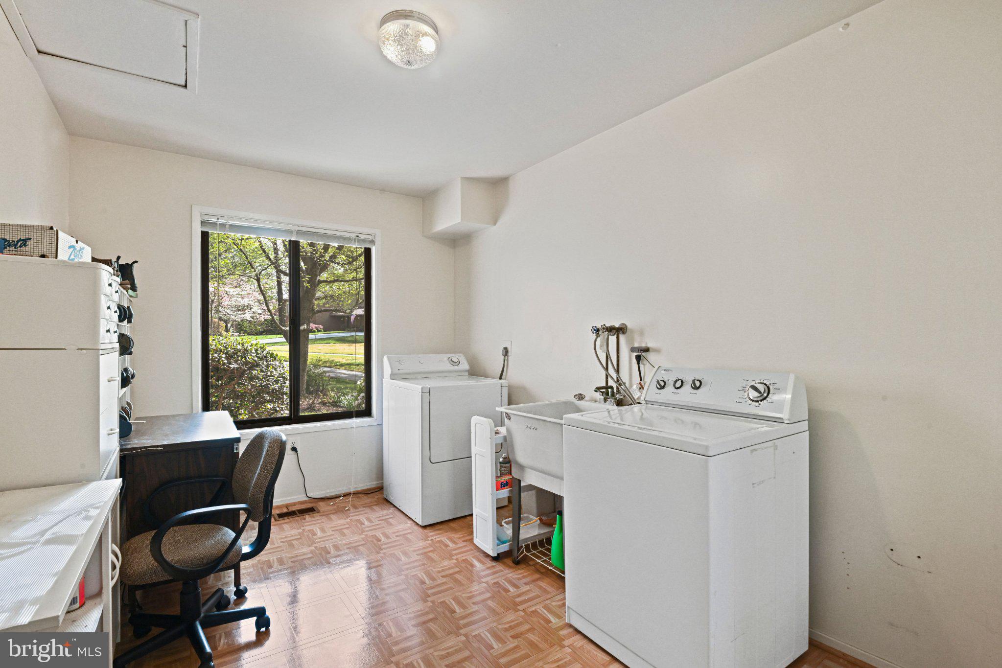 WOLF TRAP WOODS - Residential