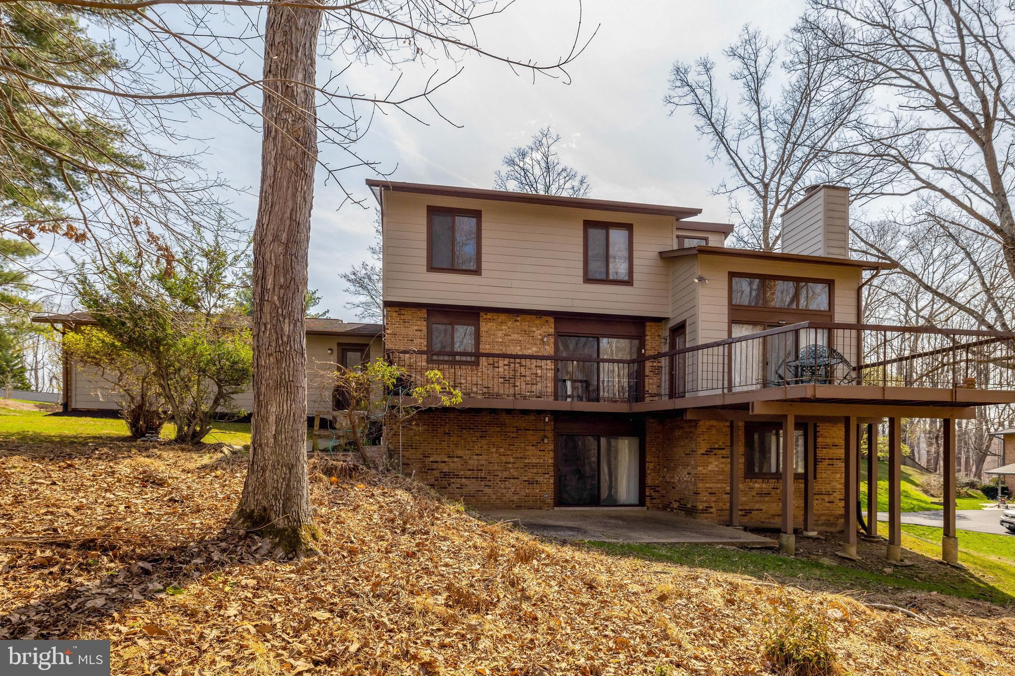 WOLF TRAP WOODS - Residential