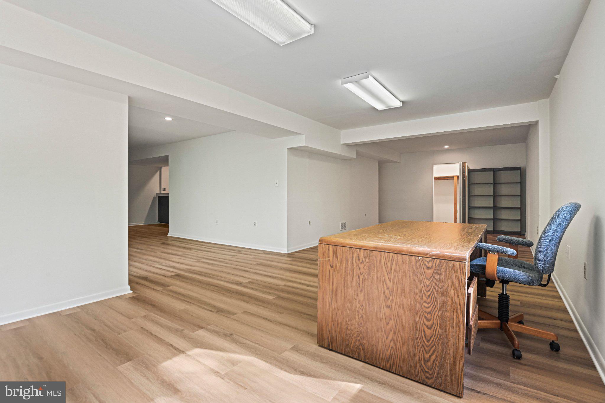 WOLF TRAP WOODS - Residential