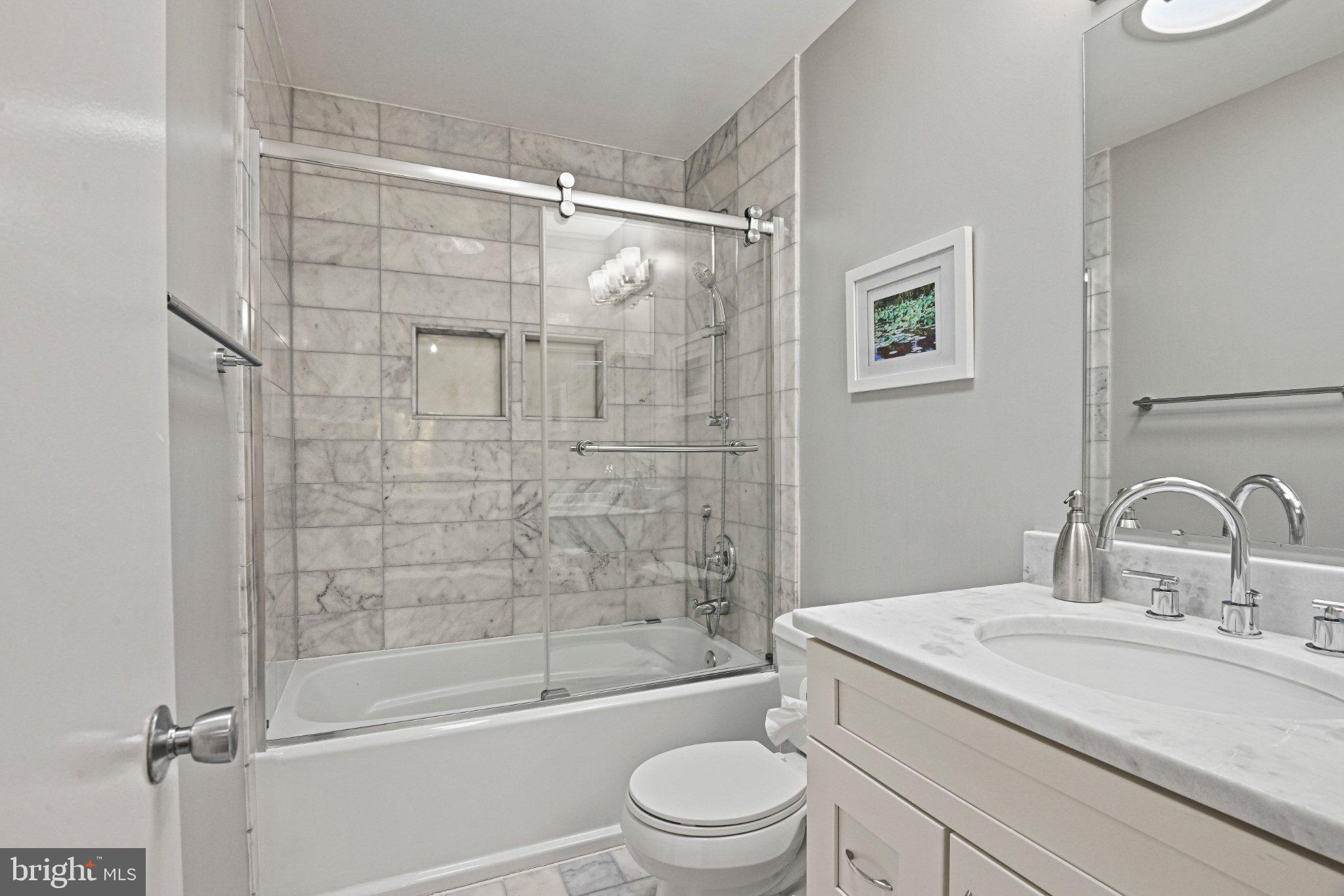 WOLF TRAP WOODS - Residential