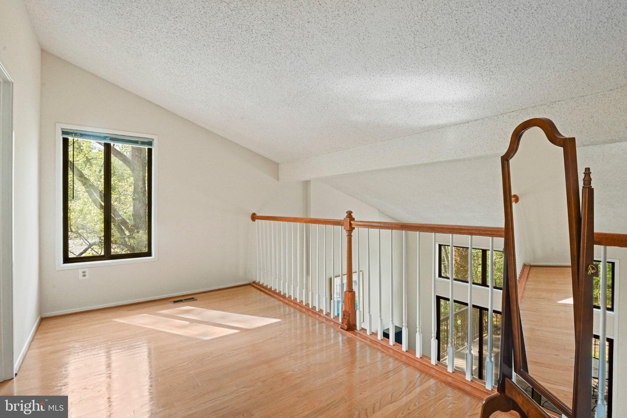 WOLF TRAP WOODS - Residential