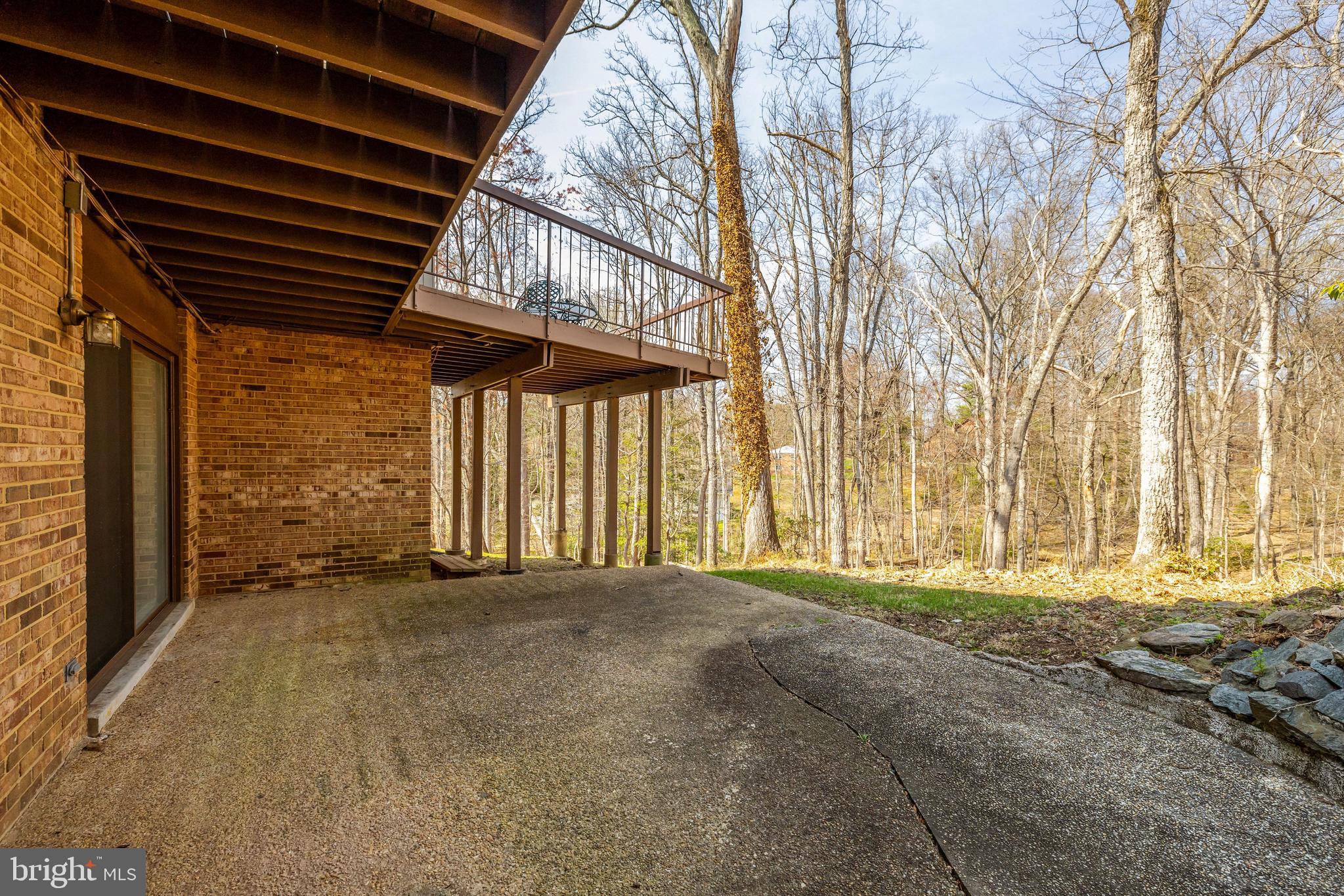 WOLF TRAP WOODS - Residential