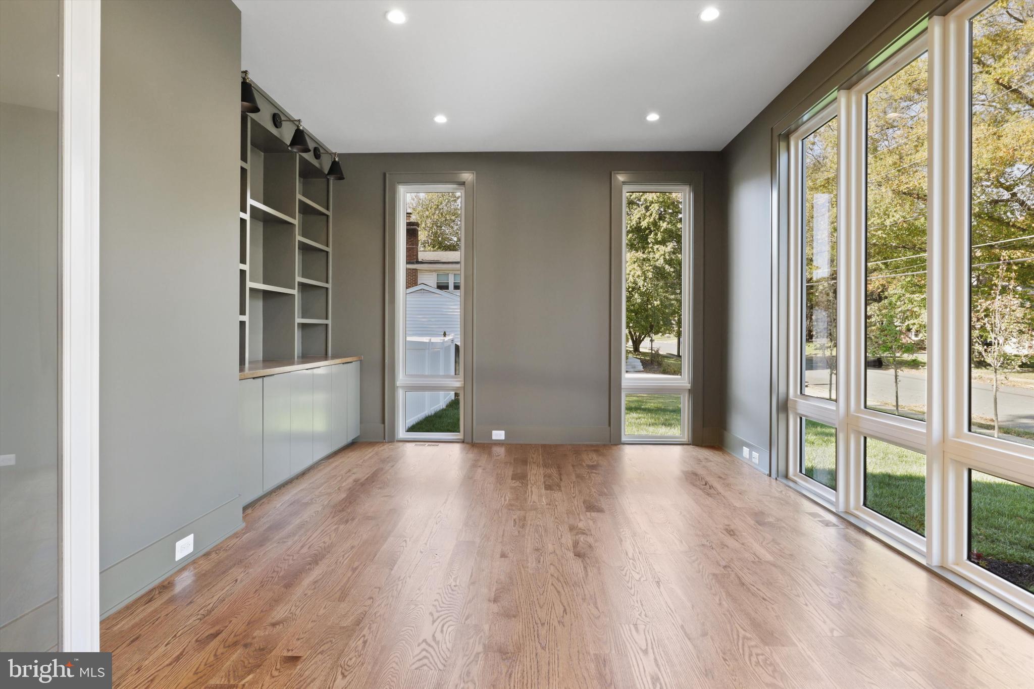 WESTWOOD MANOR - Residential