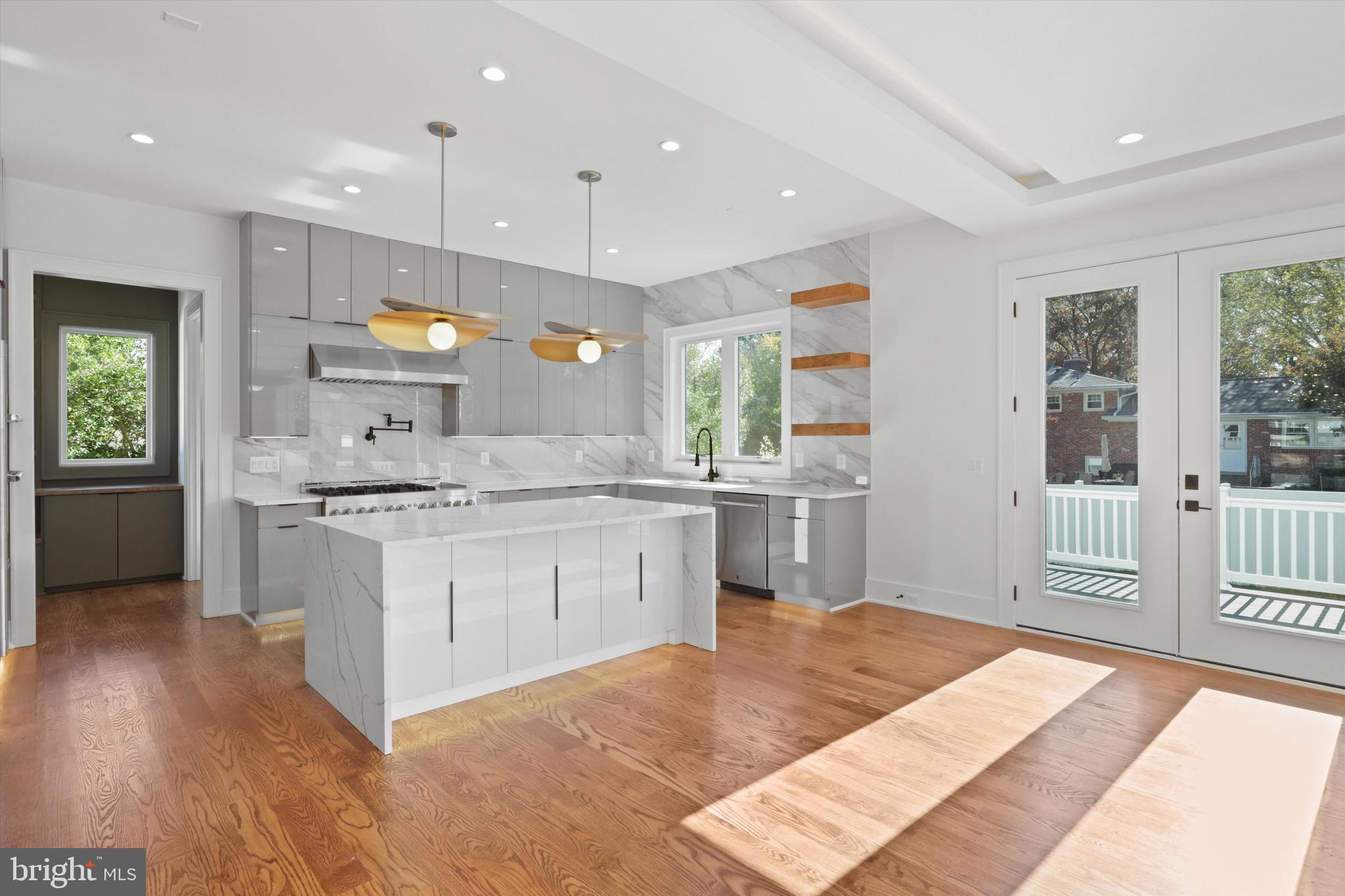 WESTWOOD MANOR - Residential