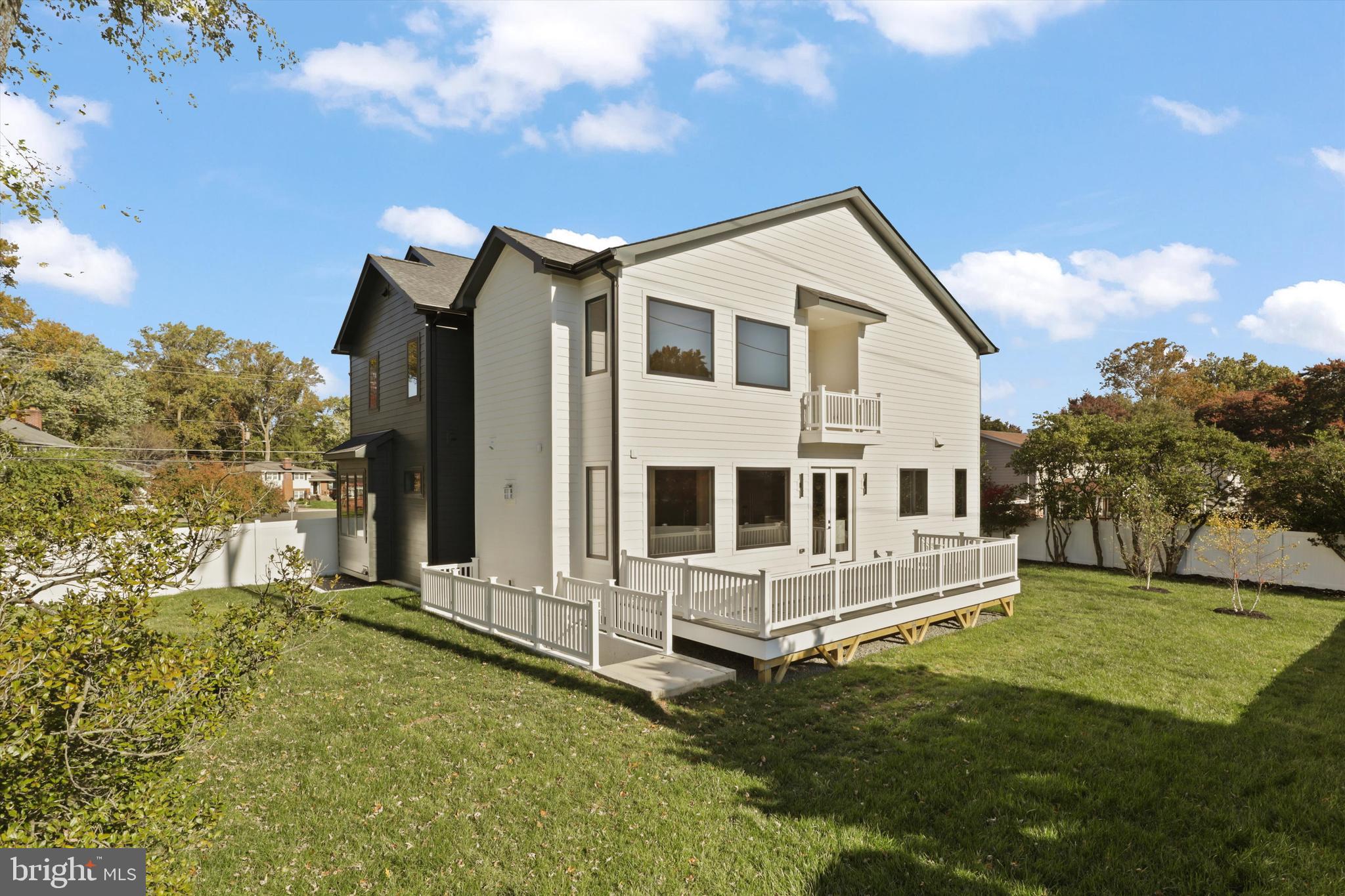 WESTWOOD MANOR - Residential