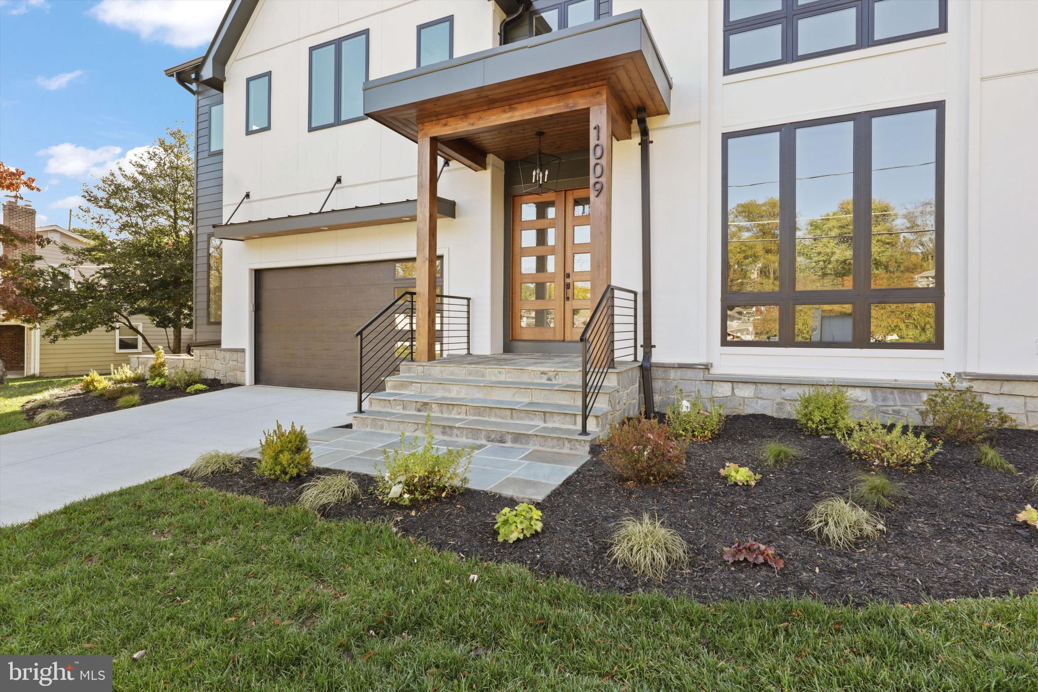 WESTWOOD MANOR - Residential