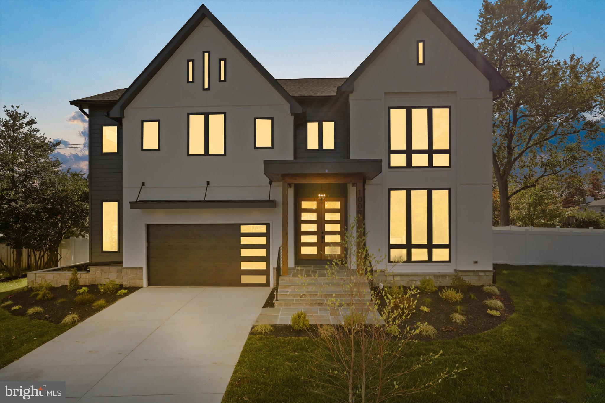 WESTWOOD MANOR - Residential