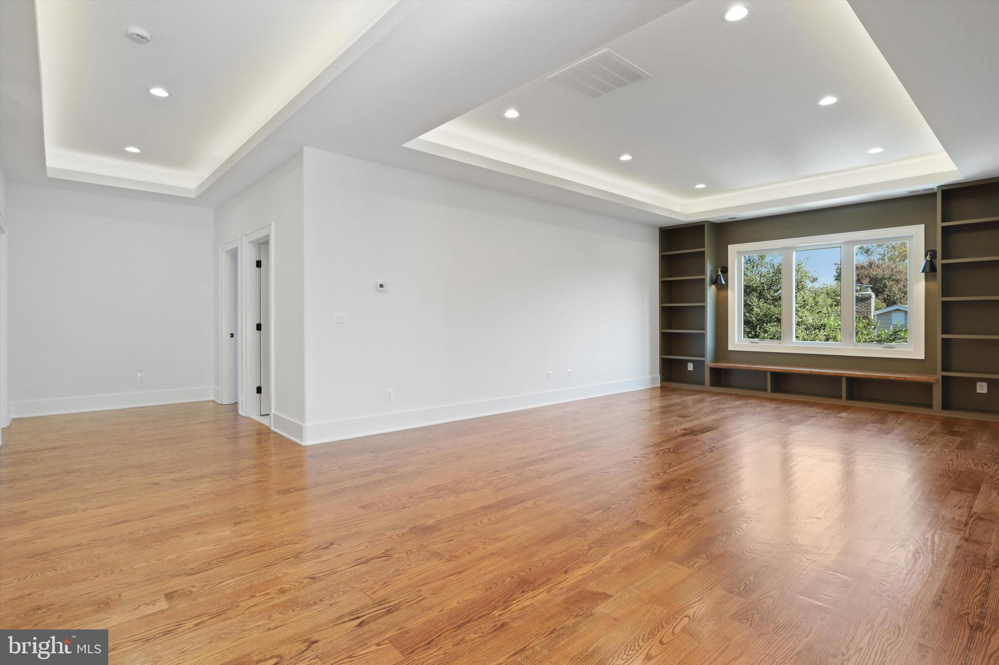 WESTWOOD MANOR - Residential