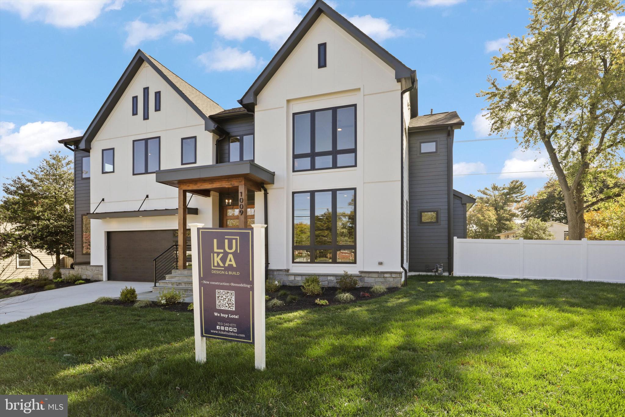 WESTWOOD MANOR - Residential