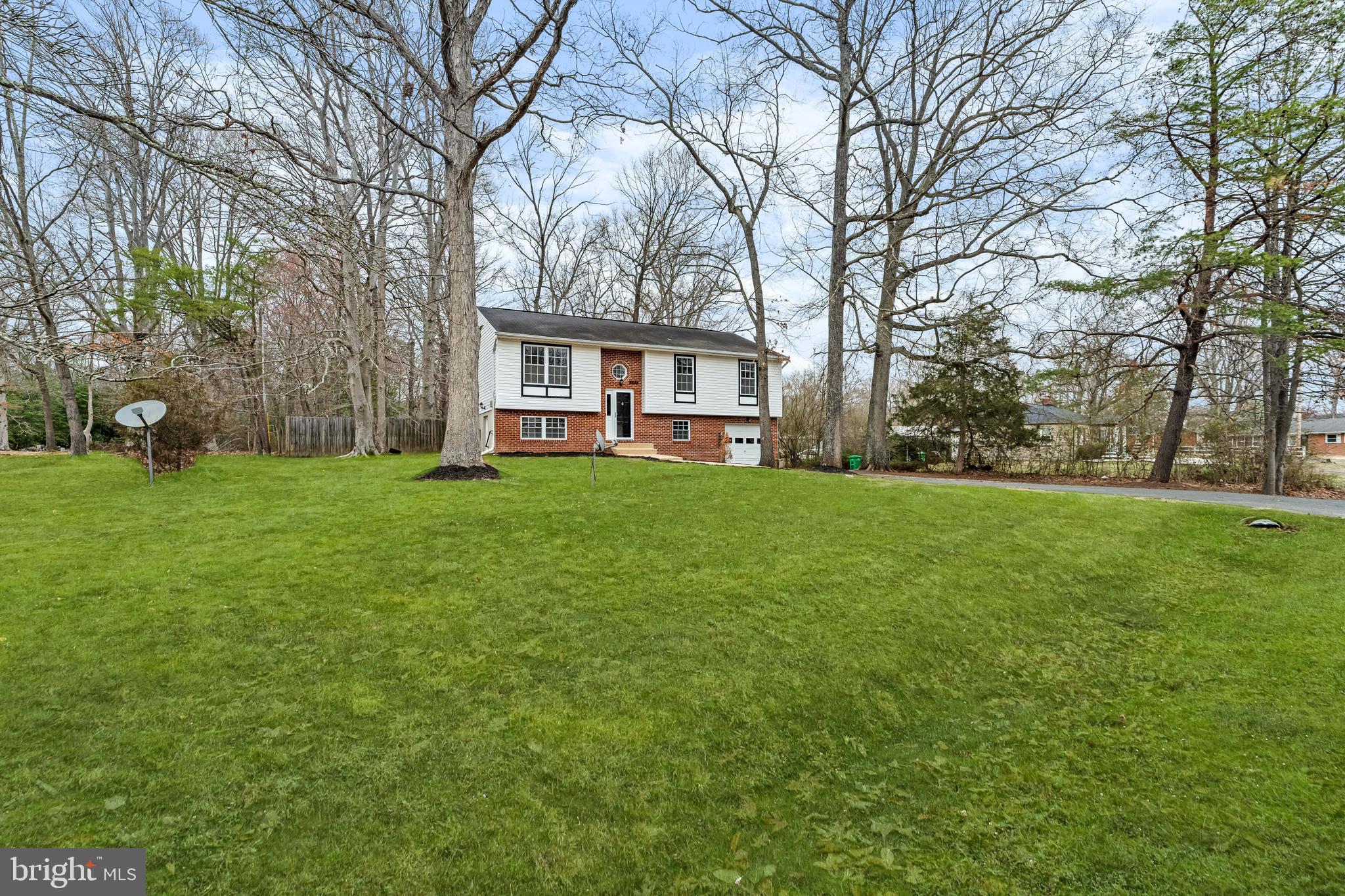 LIVINGSTON GROVE - Residential