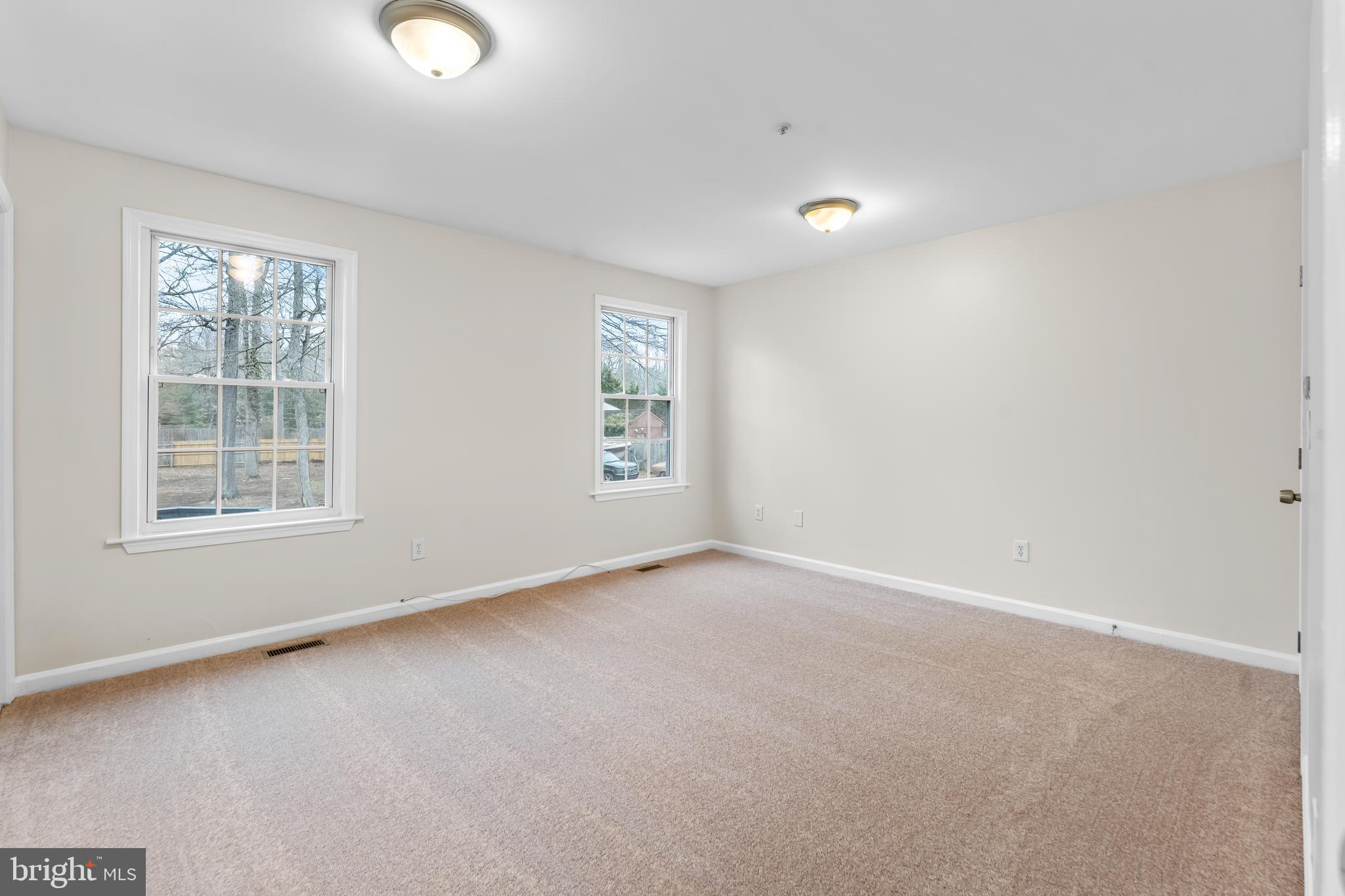 LIVINGSTON GROVE - Residential