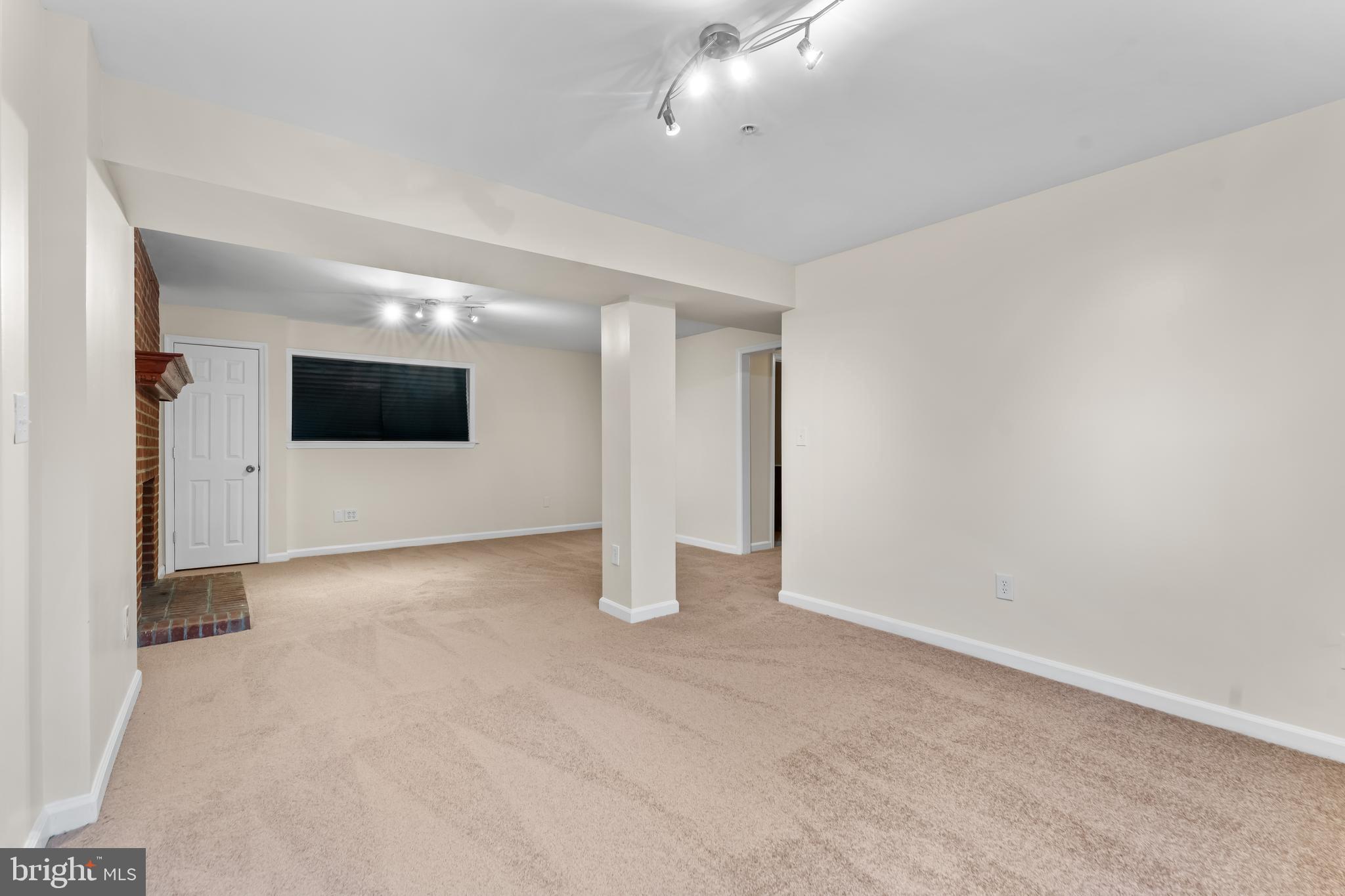 LIVINGSTON GROVE - Residential