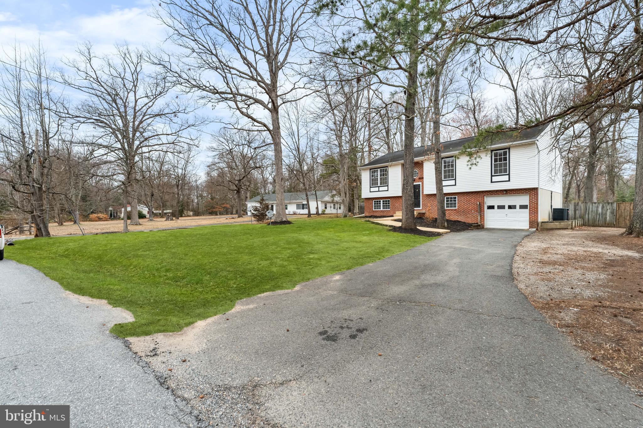 LIVINGSTON GROVE - Residential