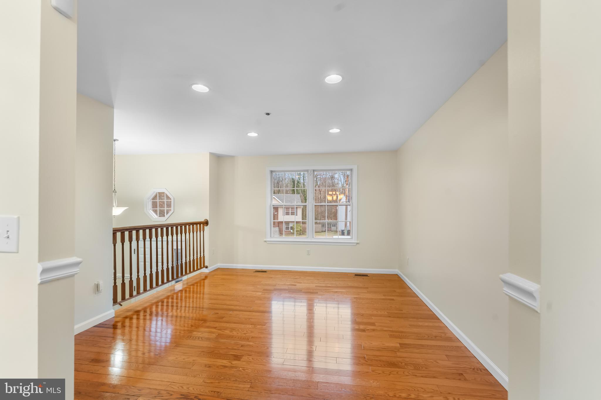 LIVINGSTON GROVE - Residential