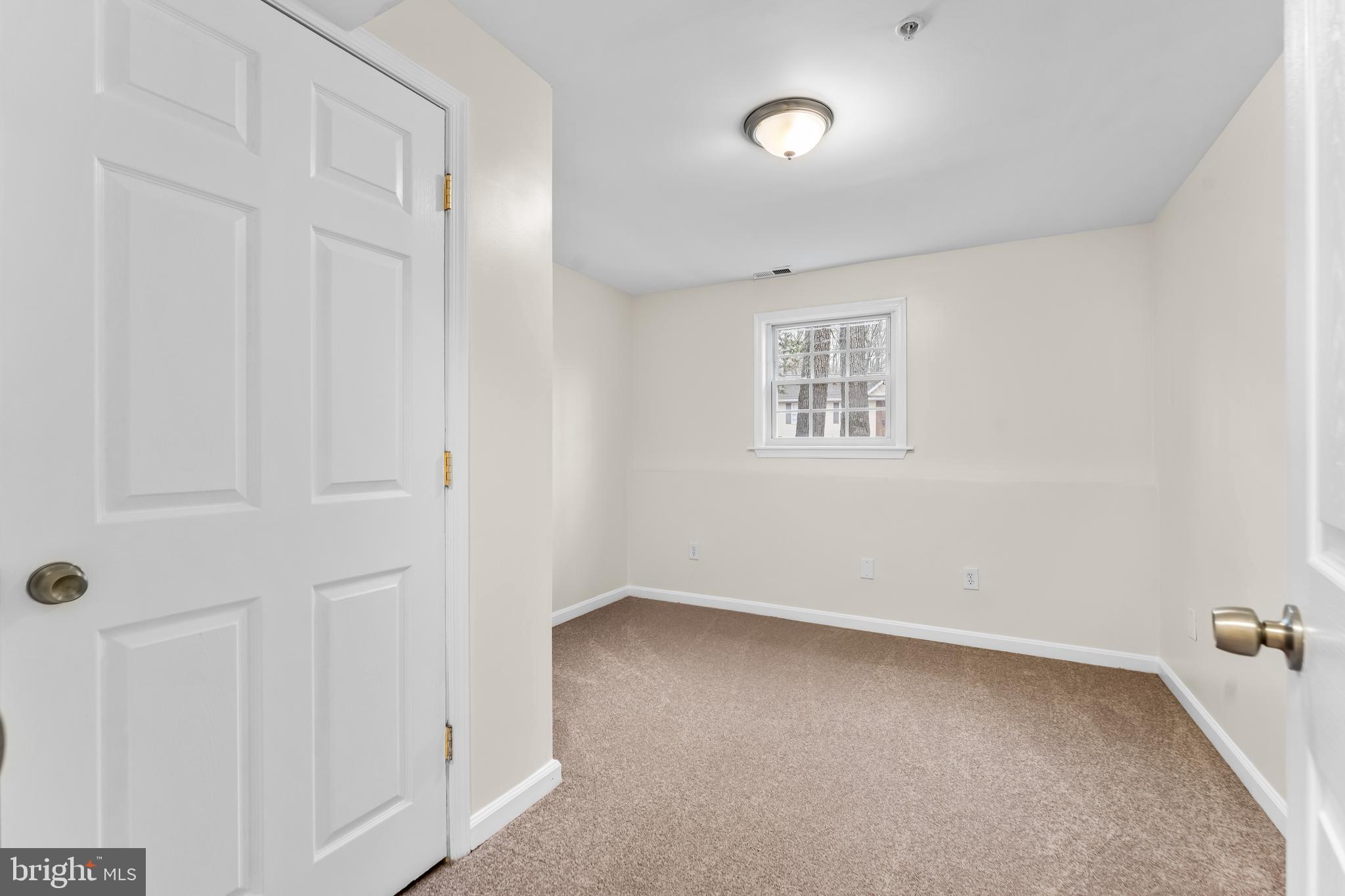 LIVINGSTON GROVE - Residential